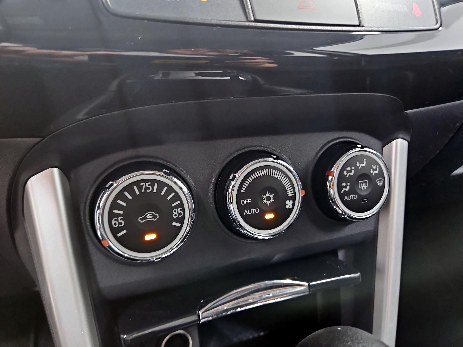 Thumbnail: 2016 Mitsubishi Lancer - 15