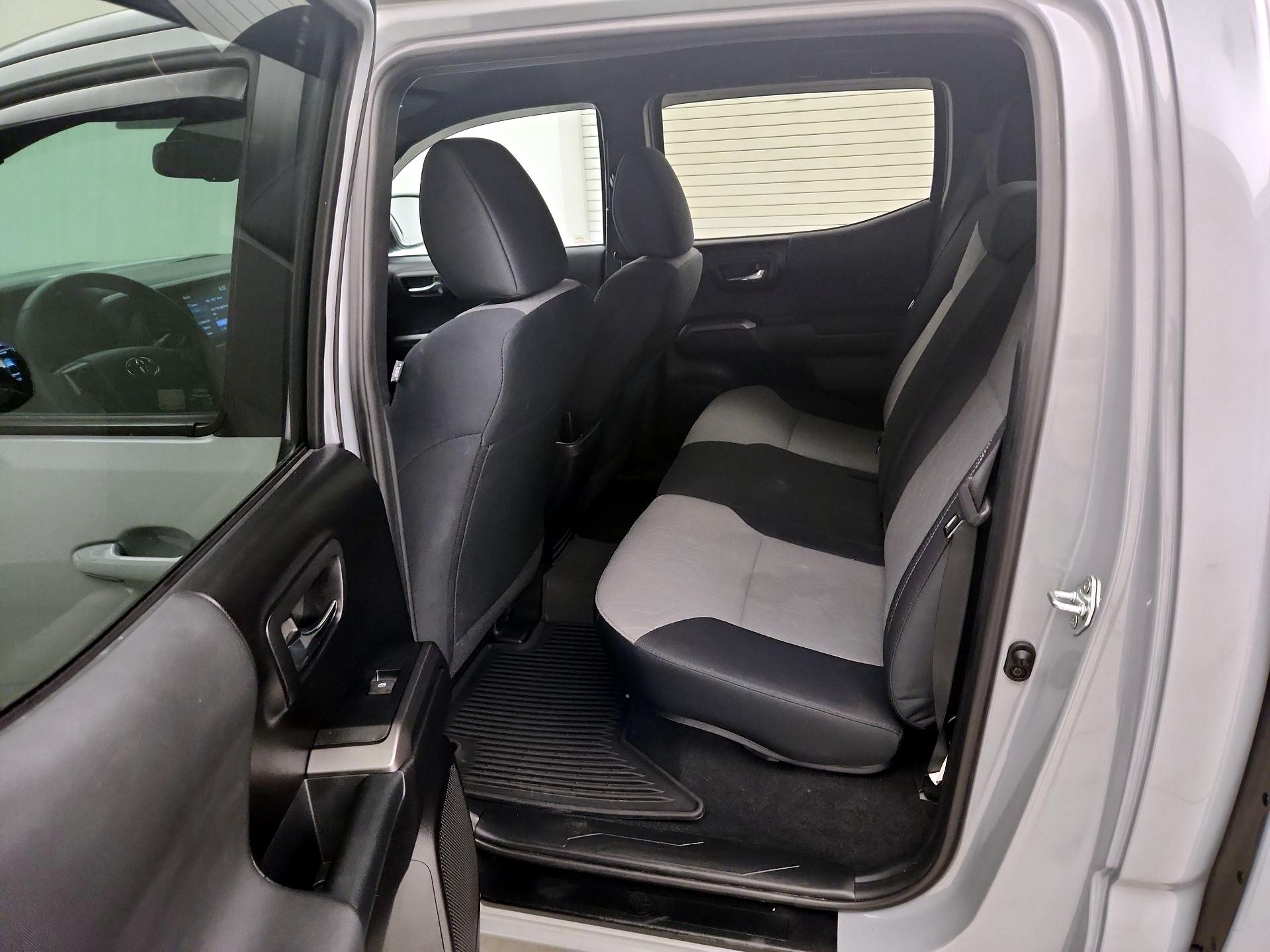 Thumbnail: 2021 Toyota Tacoma - 19