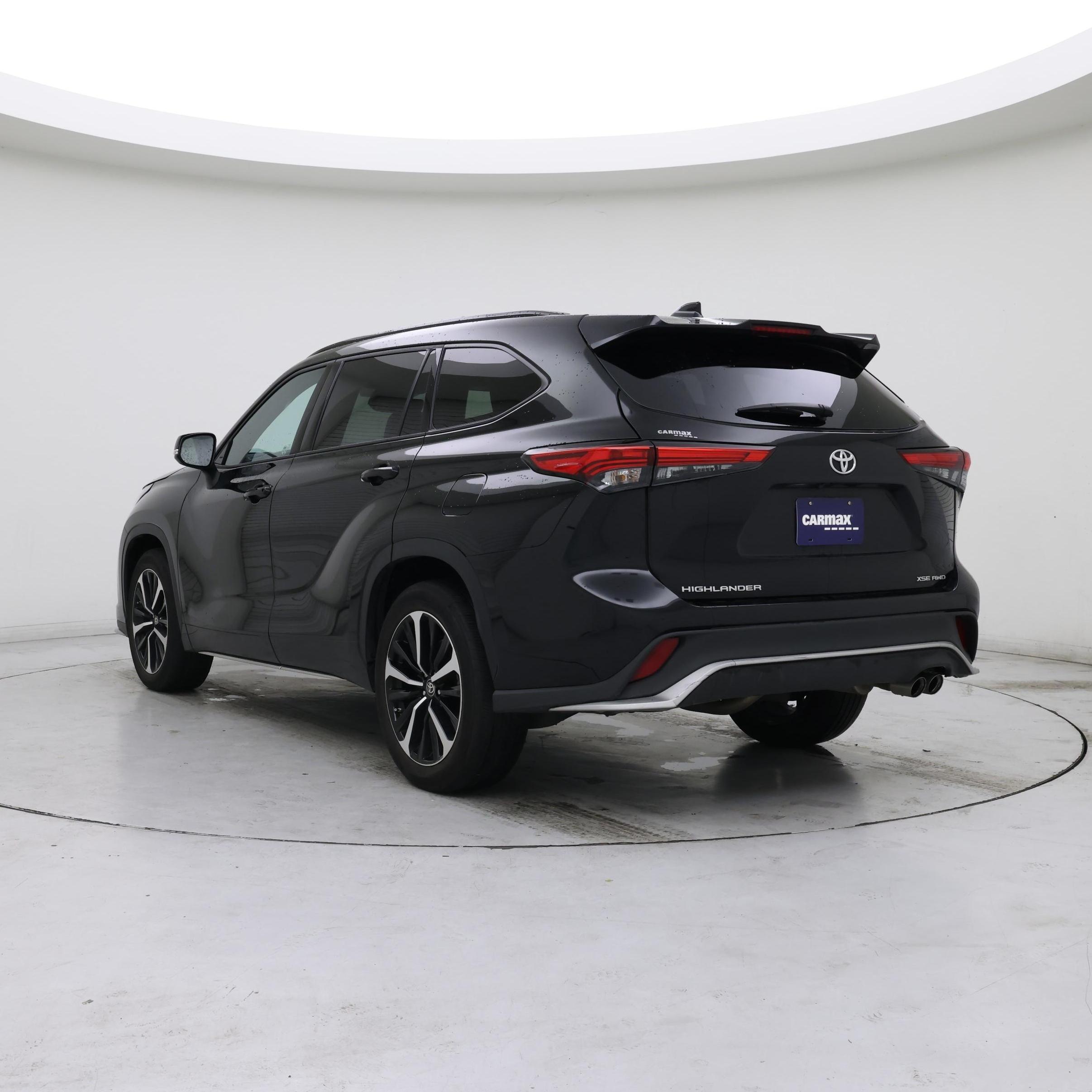 Thumbnail: 2022 Toyota Highlander - 2