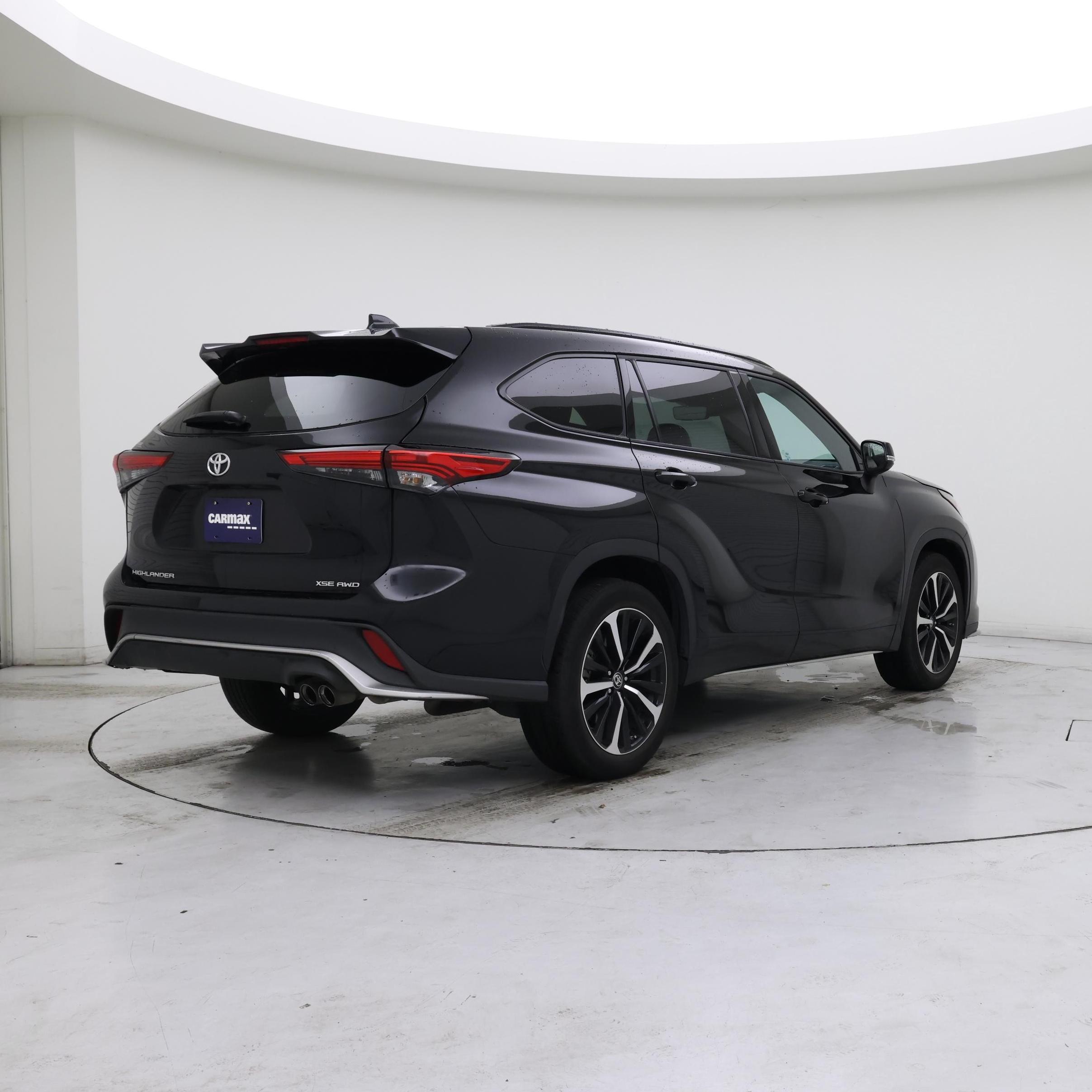 Thumbnail: 2022 Toyota Highlander - 8