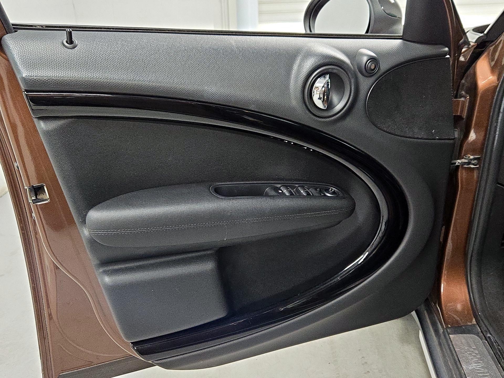 Thumbnail: 2015 MINI Cooper Countryman - 12