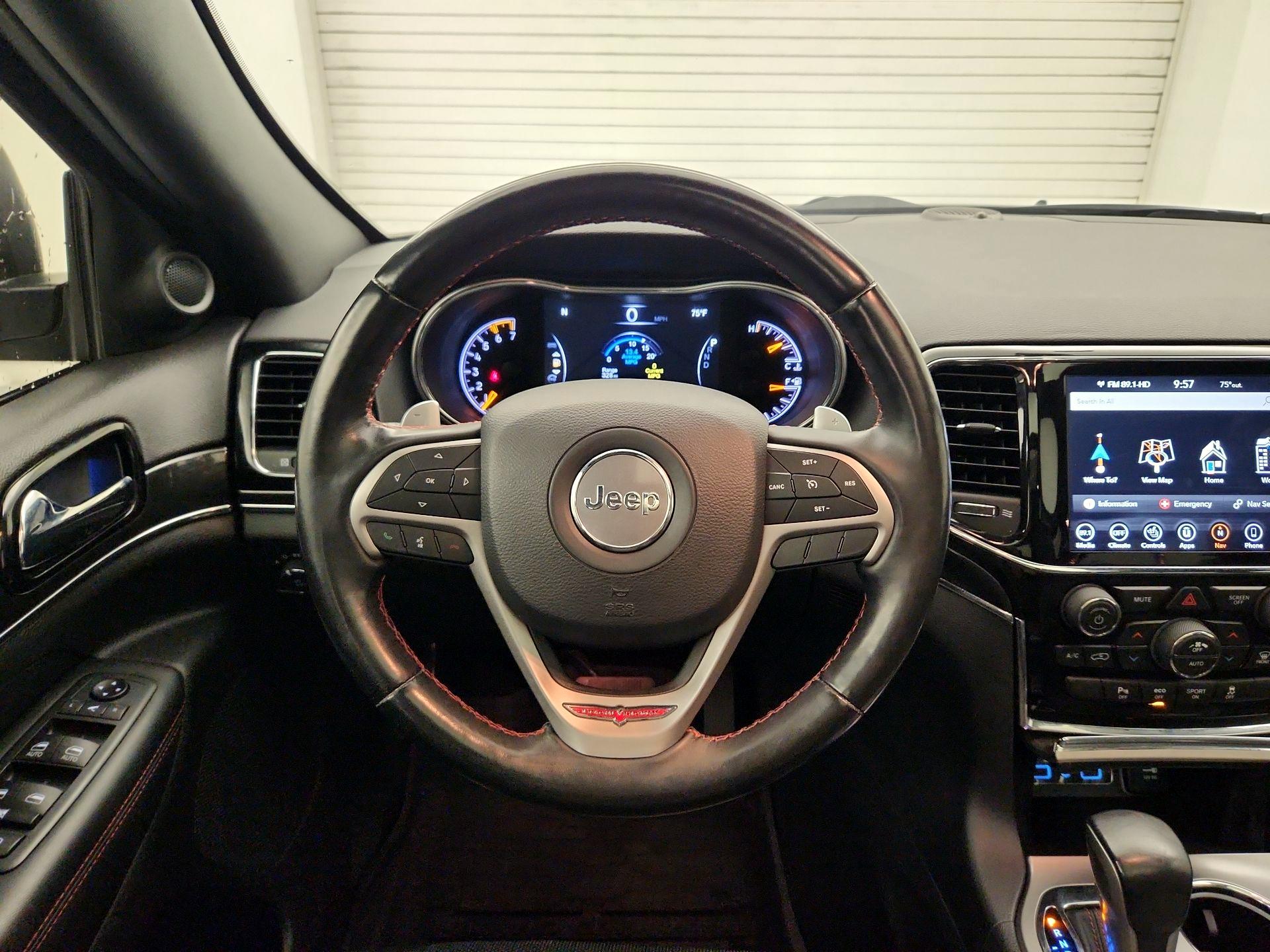 Thumbnail: 2020 Jeep Grand Cherokee - 10