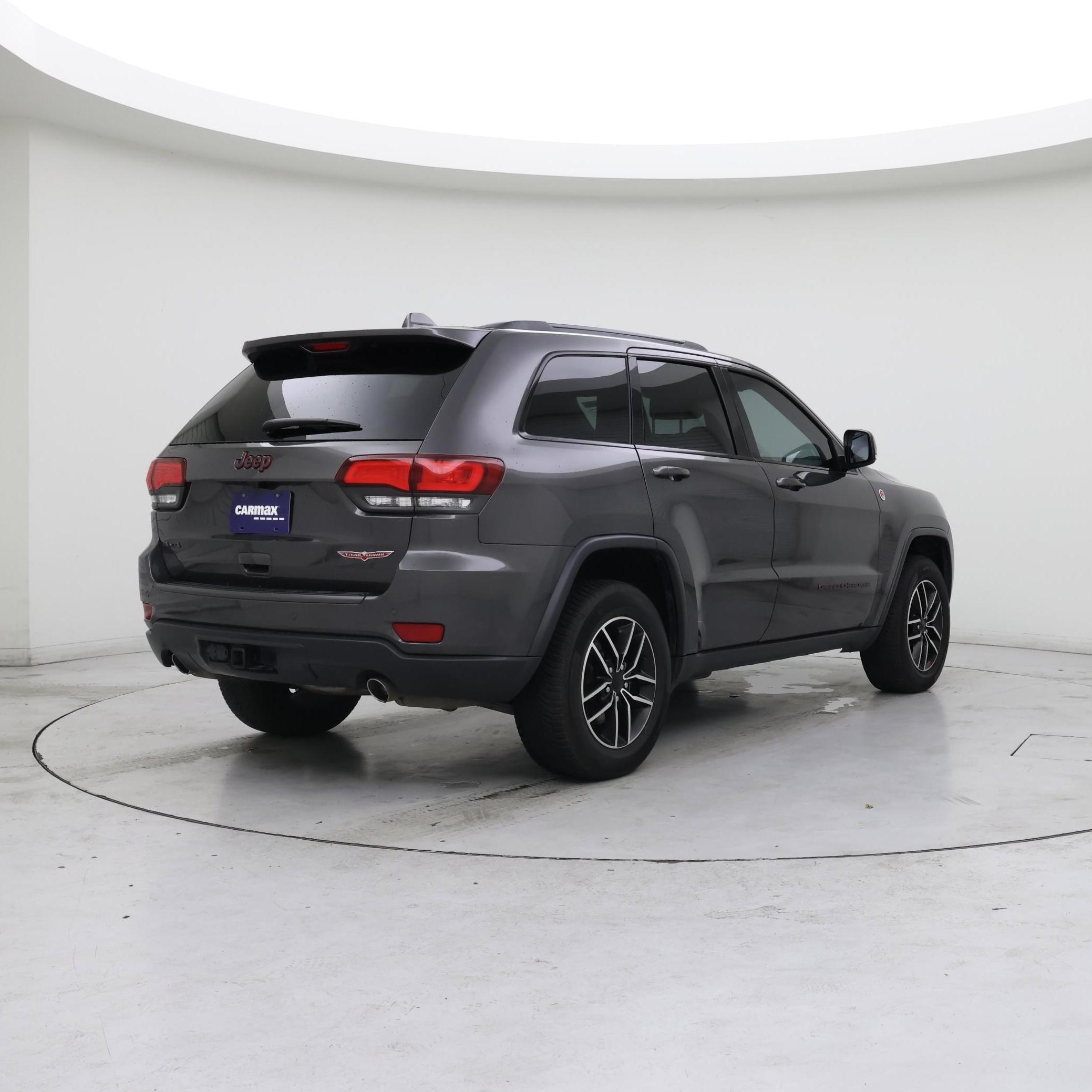 Thumbnail: 2020 Jeep Grand Cherokee - 8