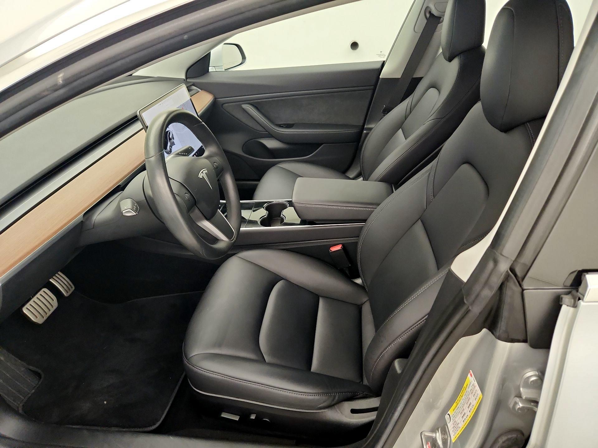 Thumbnail: 2018 Tesla Model 3 - 11