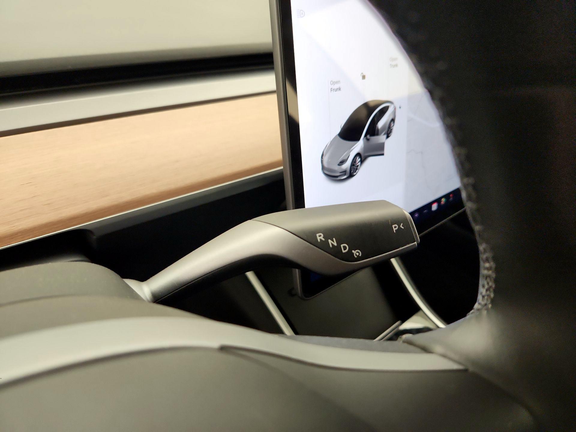 Thumbnail: 2018 Tesla Model 3 - 17