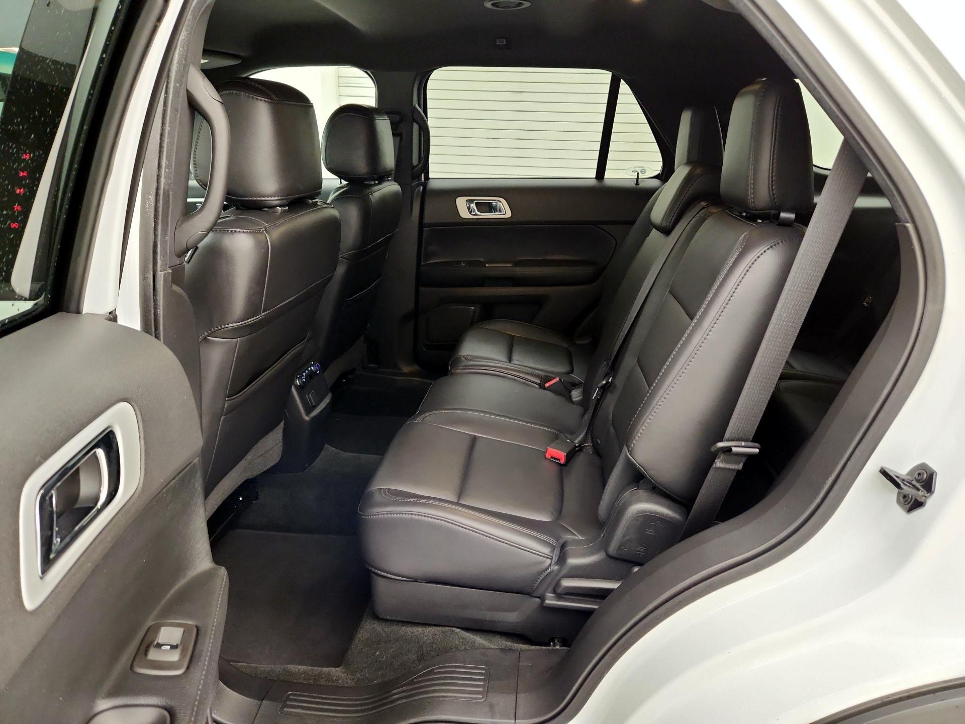 Thumbnail: 2014 Ford Explorer - 19