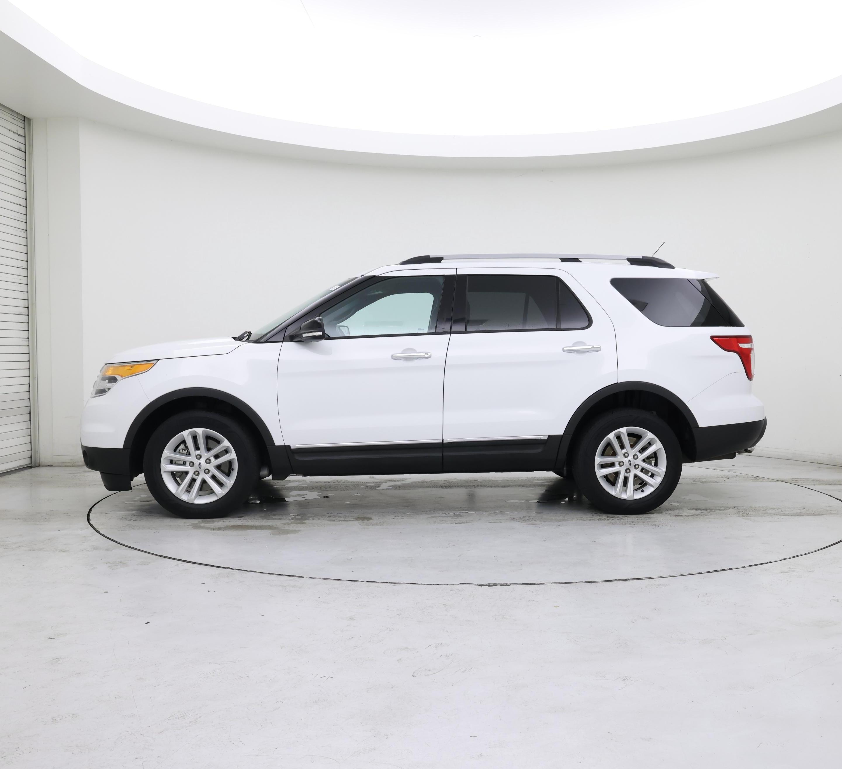 Thumbnail: 2014 Ford Explorer - 3