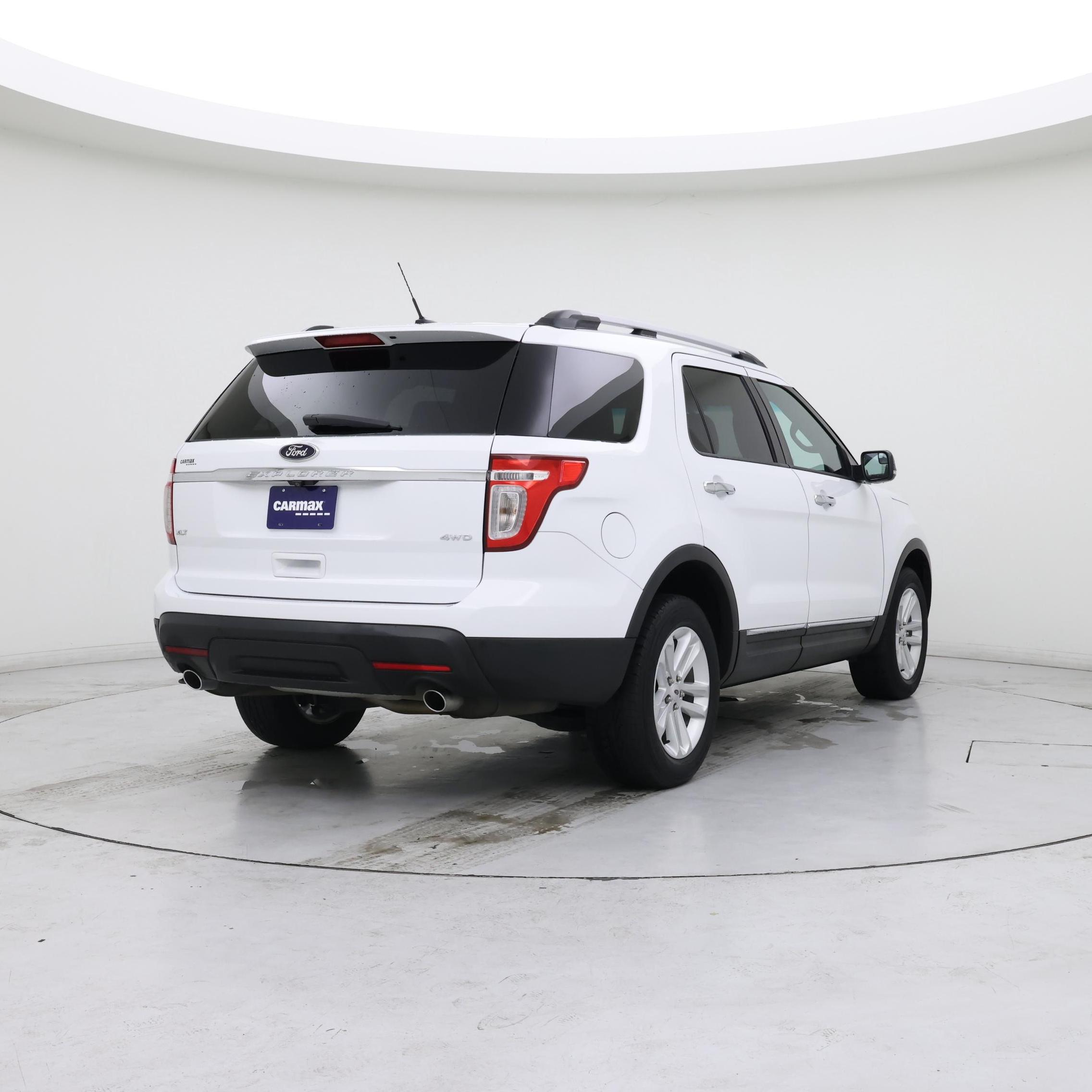 Thumbnail: 2014 Ford Explorer - 8