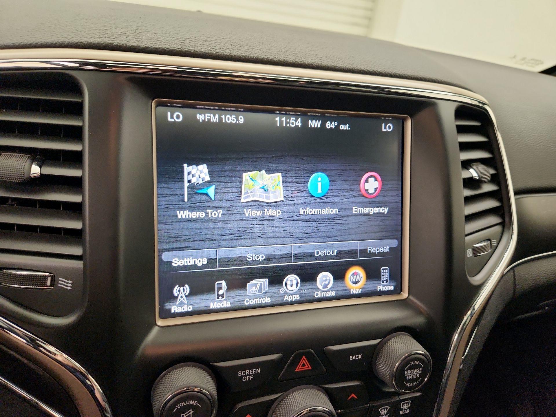 Thumbnail: 2015 Jeep Grand Cherokee - 14