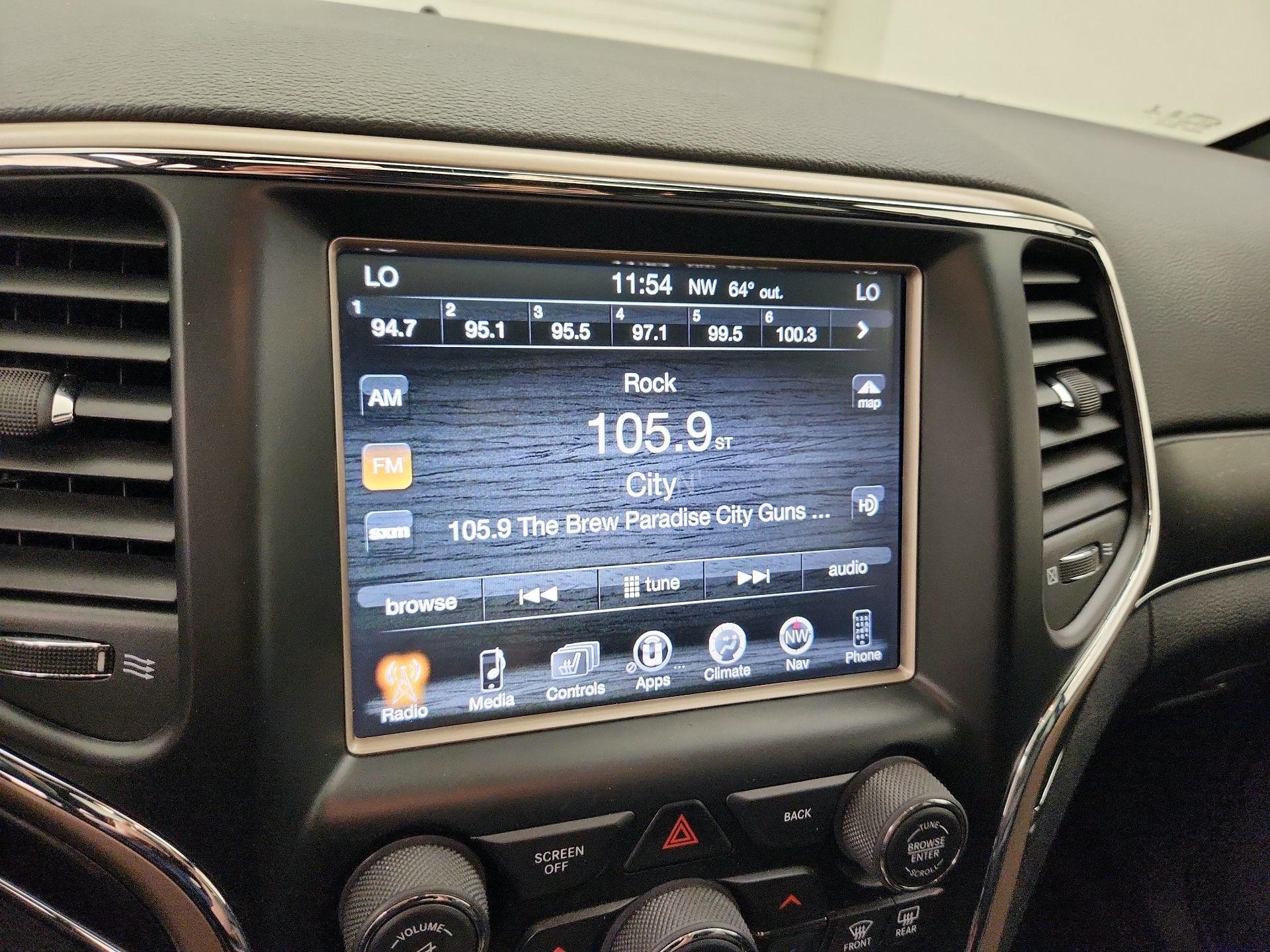 Thumbnail: 2015 Jeep Grand Cherokee - 16