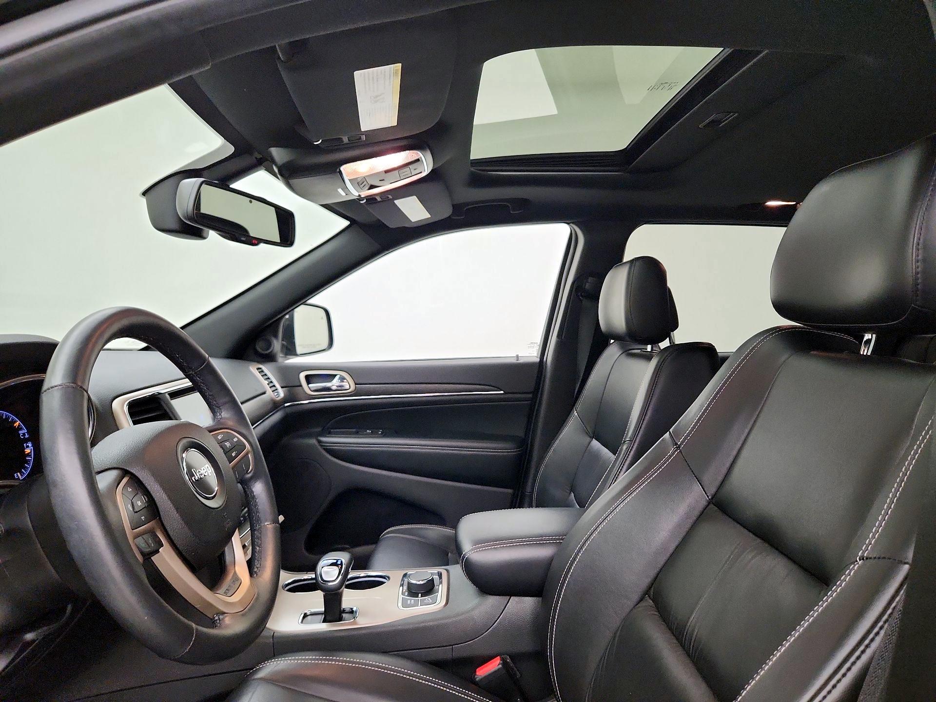Thumbnail: 2015 Jeep Grand Cherokee - 20
