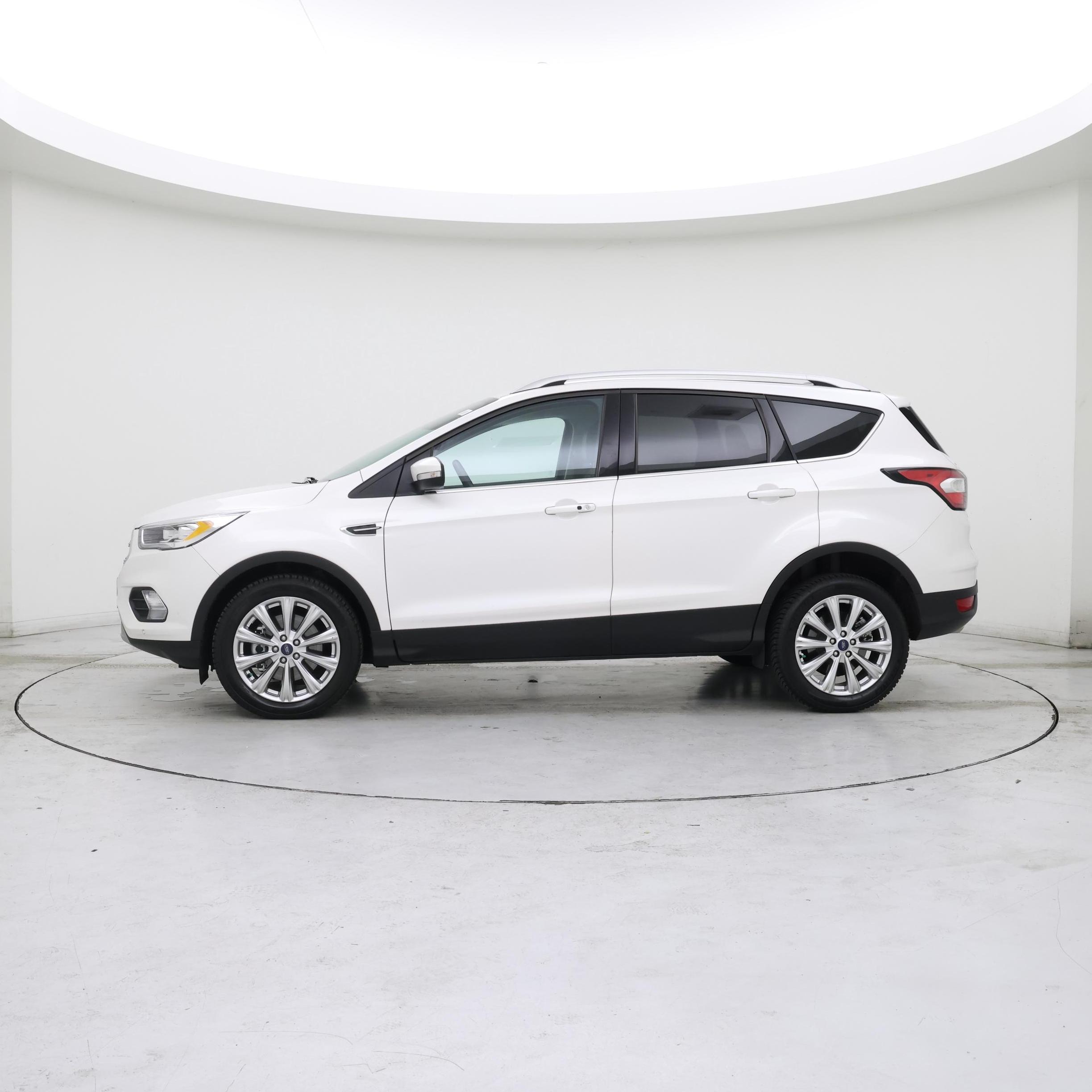 Thumbnail: 2017 Ford Escape - 3