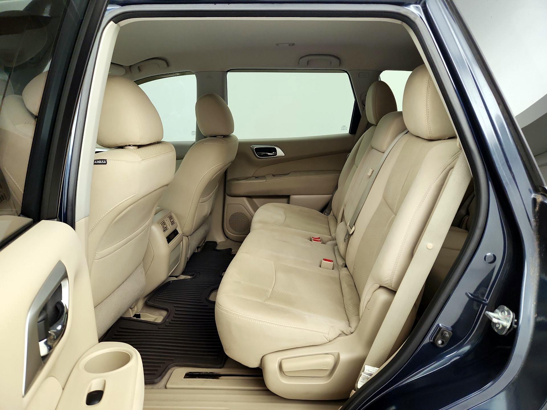 Thumbnail: 2014 Nissan Pathfinder - 19