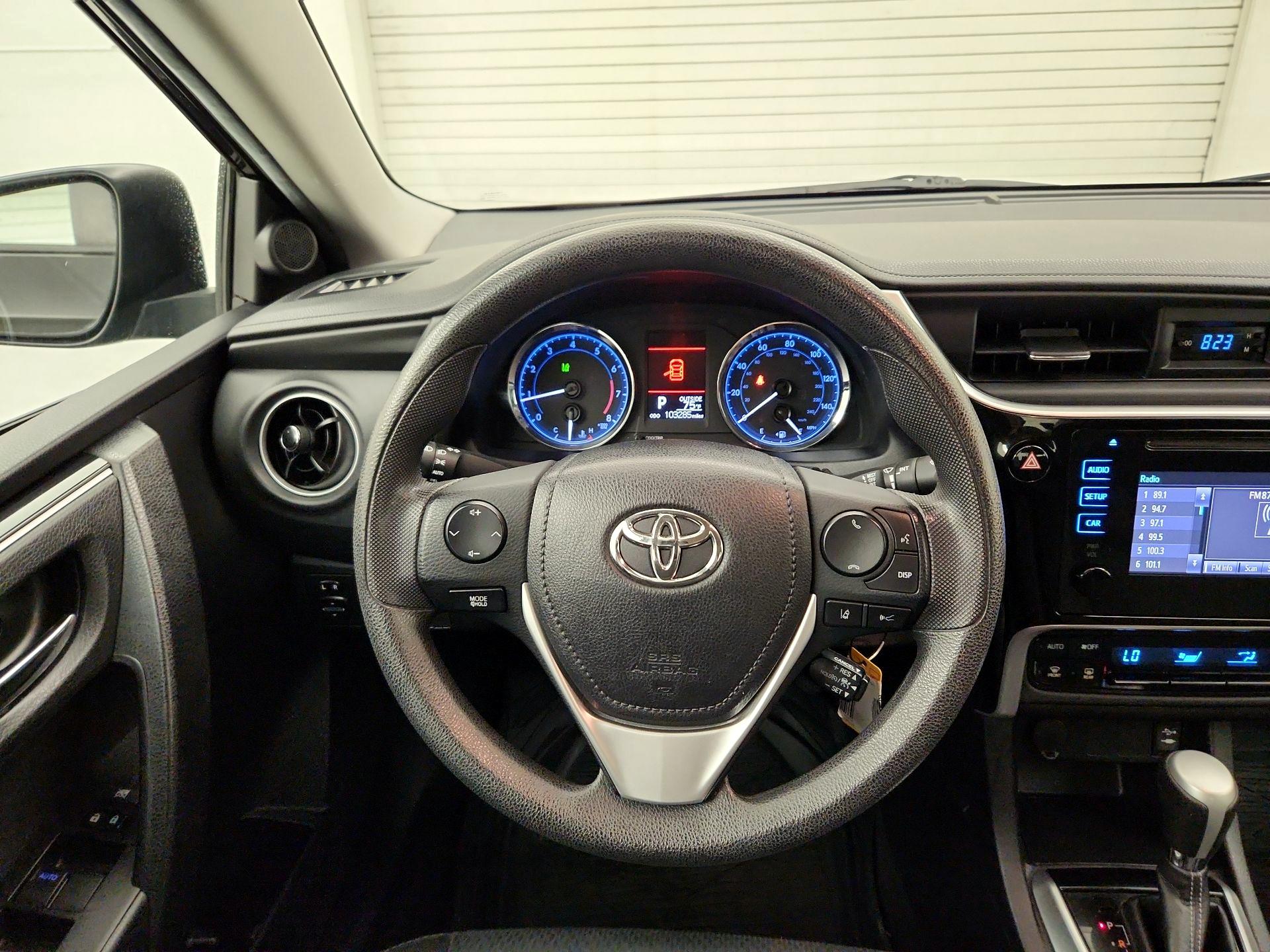 Thumbnail: 2017 Toyota Corolla - 10