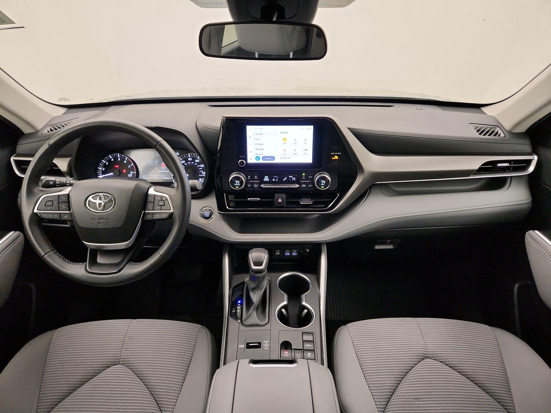 Thumbnail: 2023 Toyota Highlander - 9