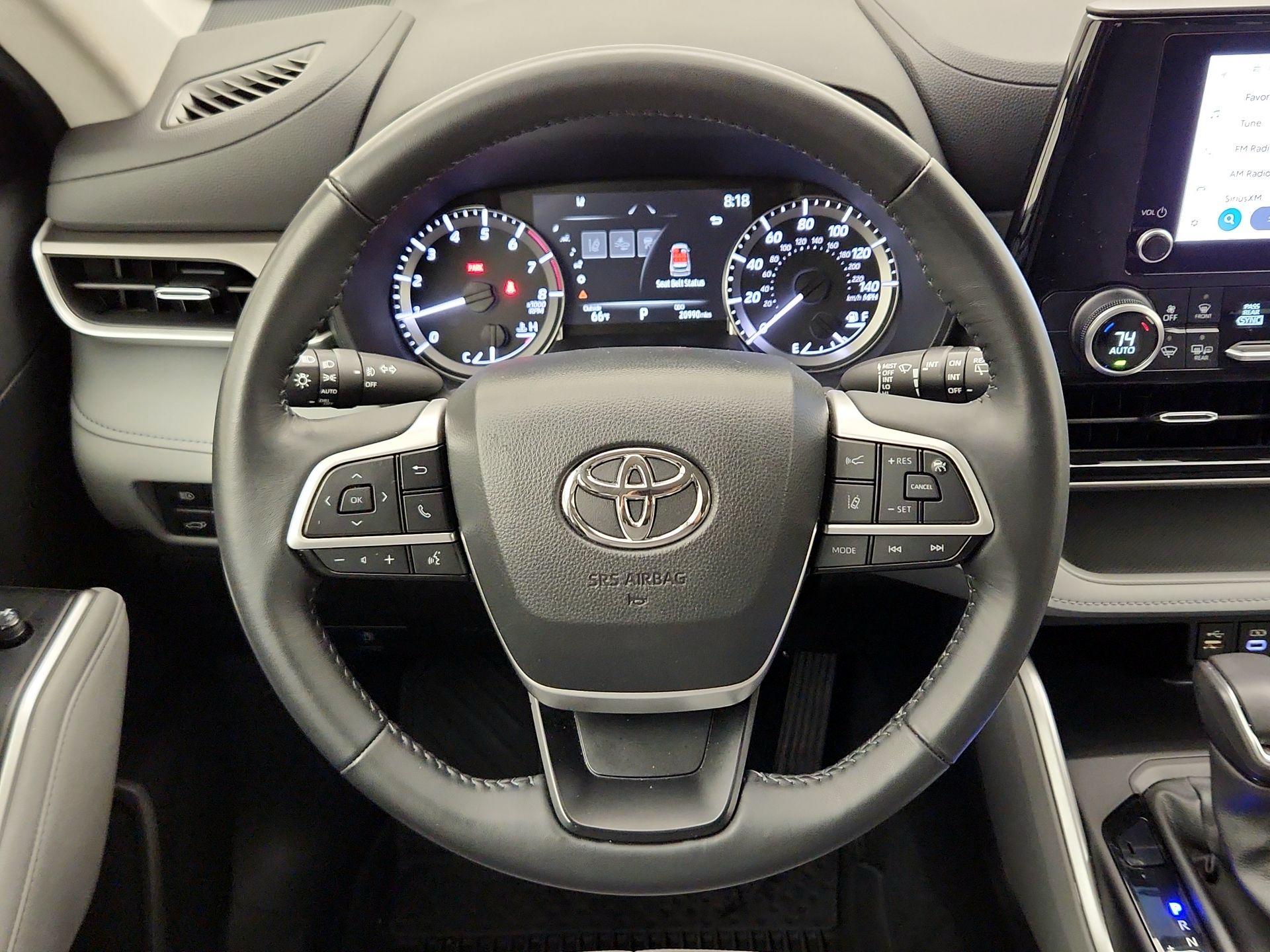 Thumbnail: 2023 Toyota Highlander - 10