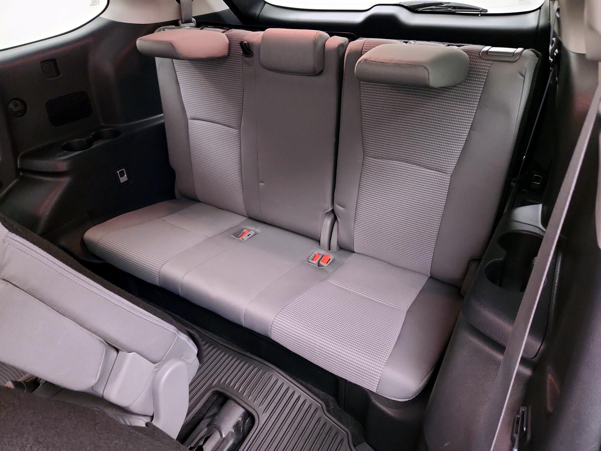 Thumbnail: 2023 Toyota Highlander - 20