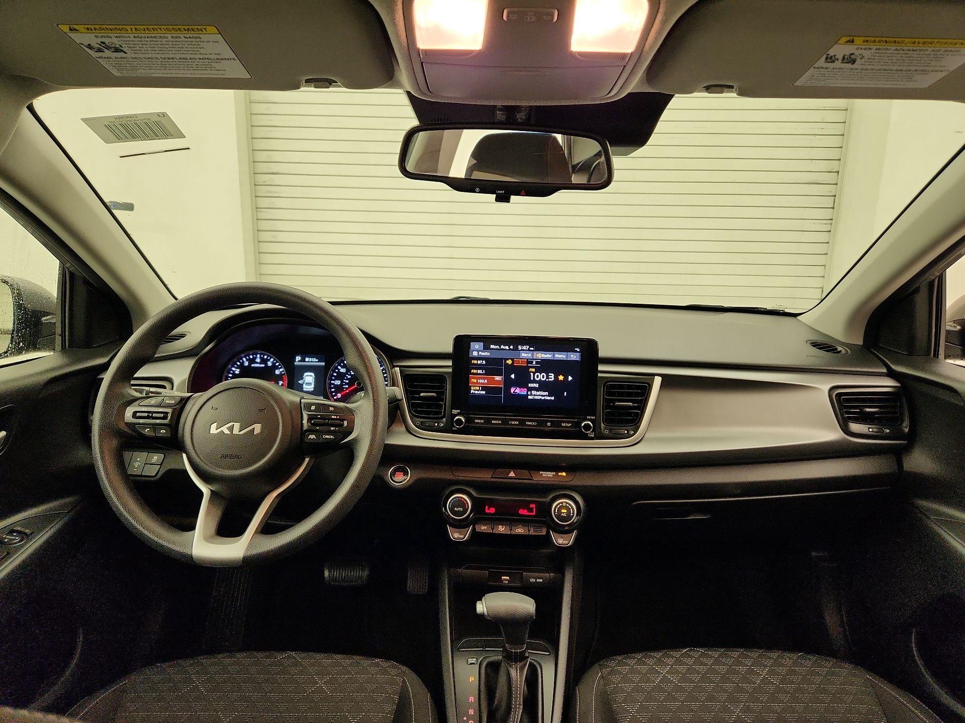 Thumbnail: 2022 Kia Rio - 9