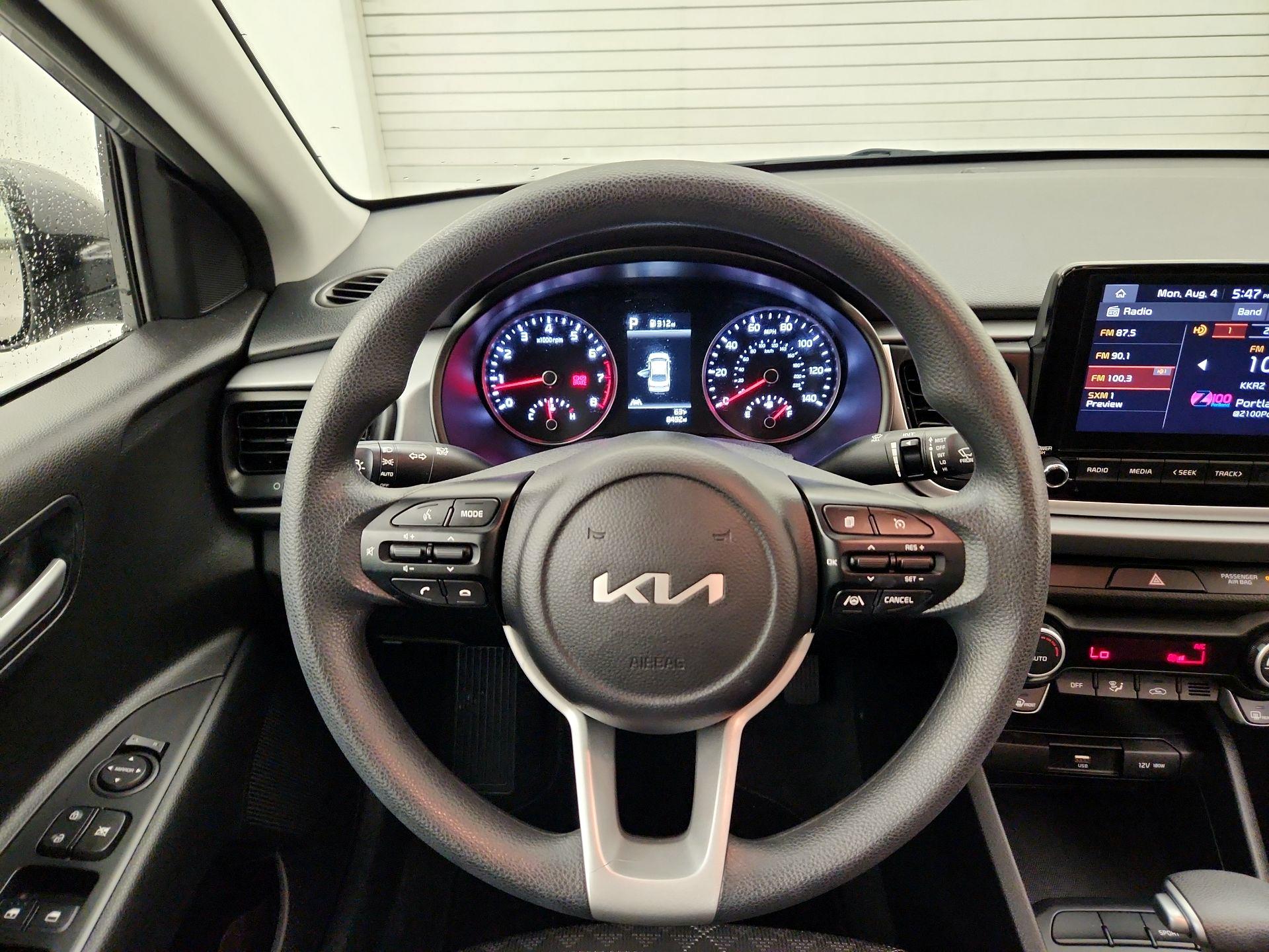 Thumbnail: 2022 Kia Rio - 10