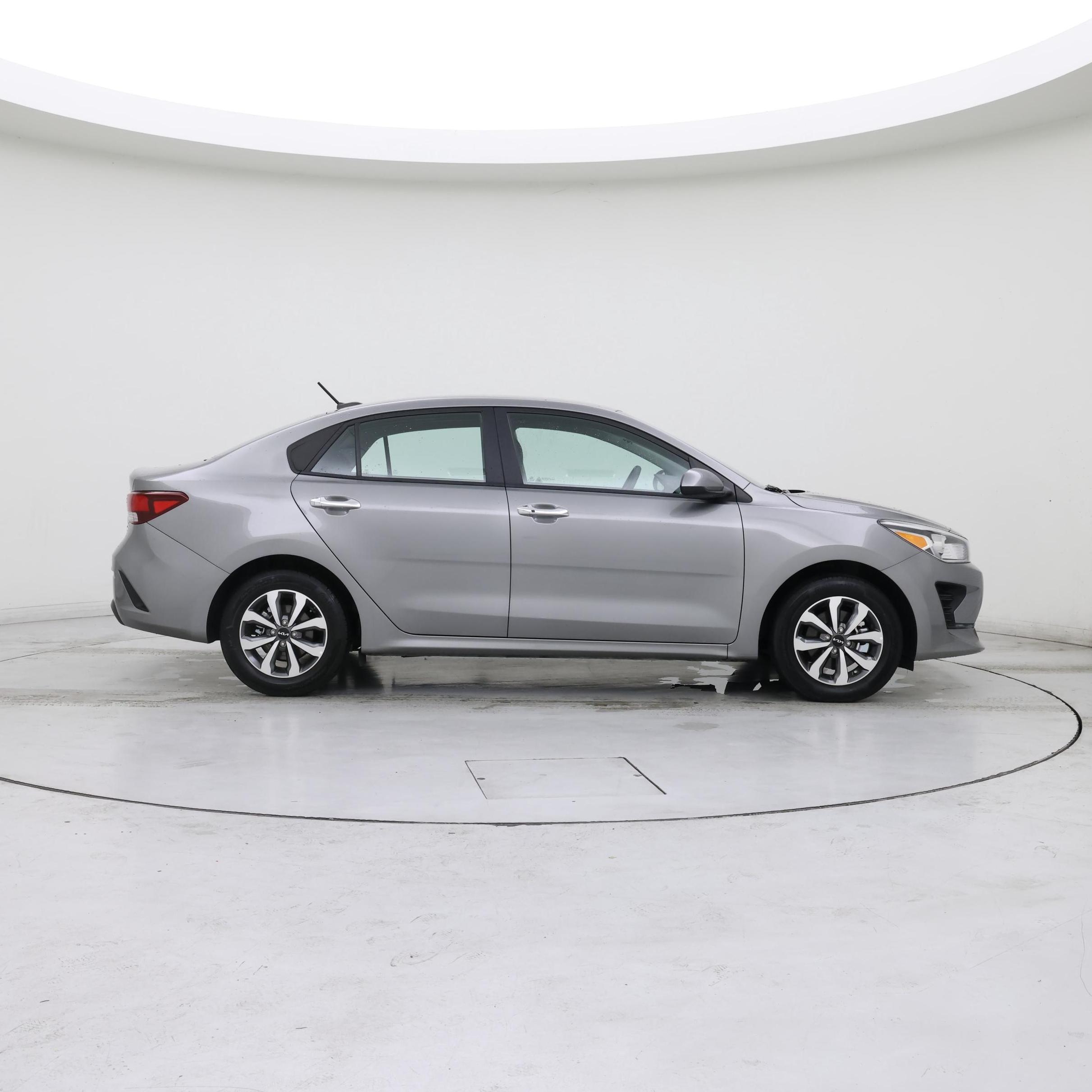 Thumbnail: 2022 Kia Rio - 7