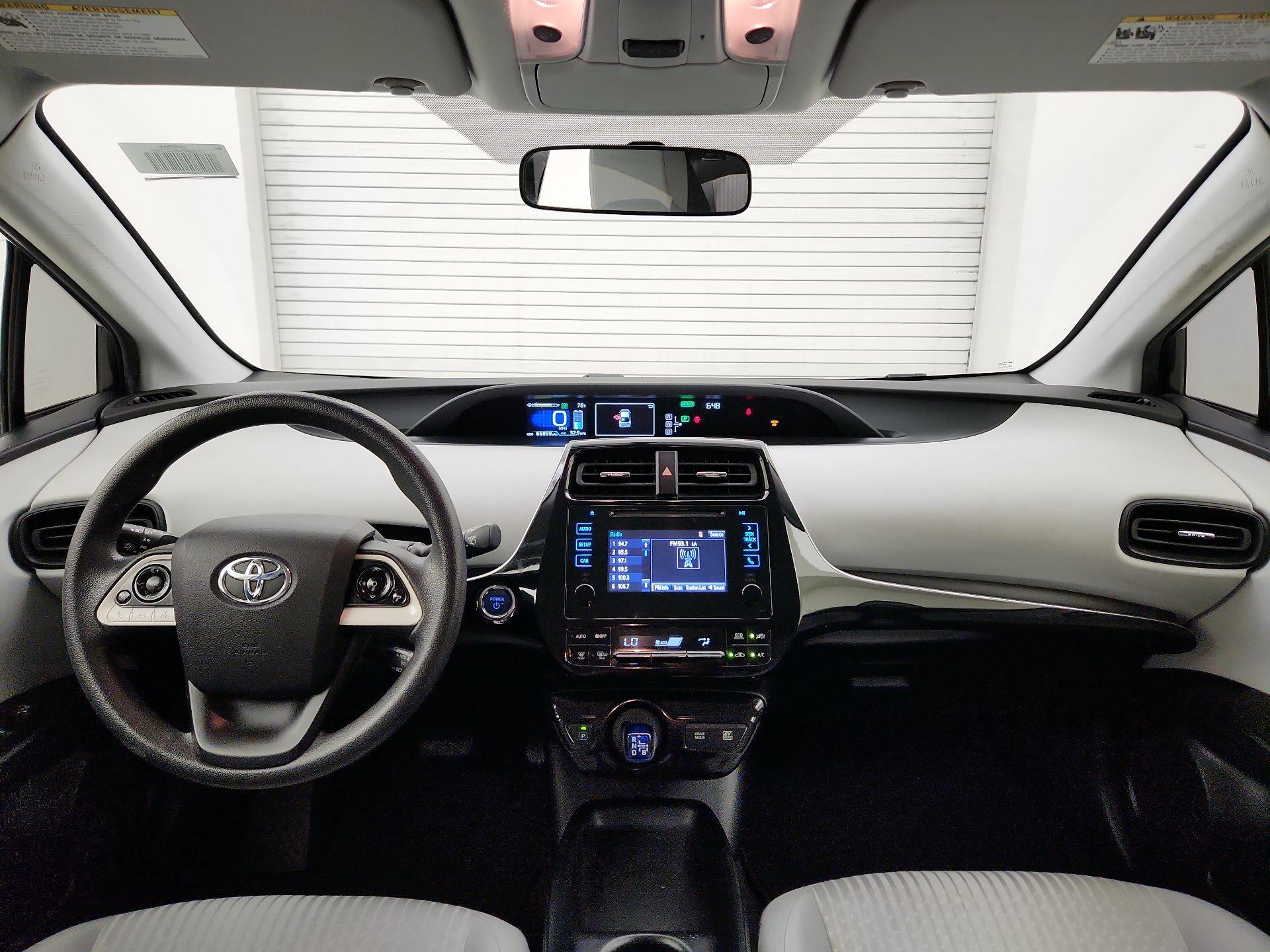 Thumbnail: 2016 Toyota Prius - 9