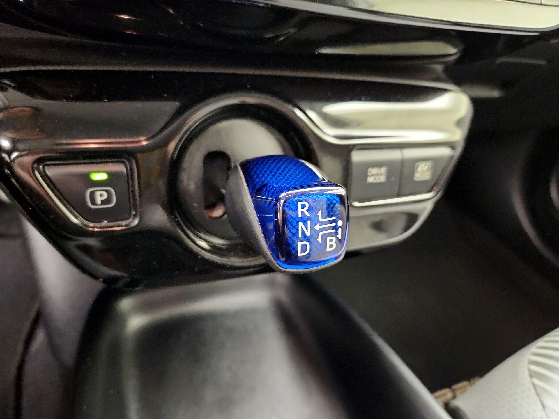 Thumbnail: 2016 Toyota Prius - 17