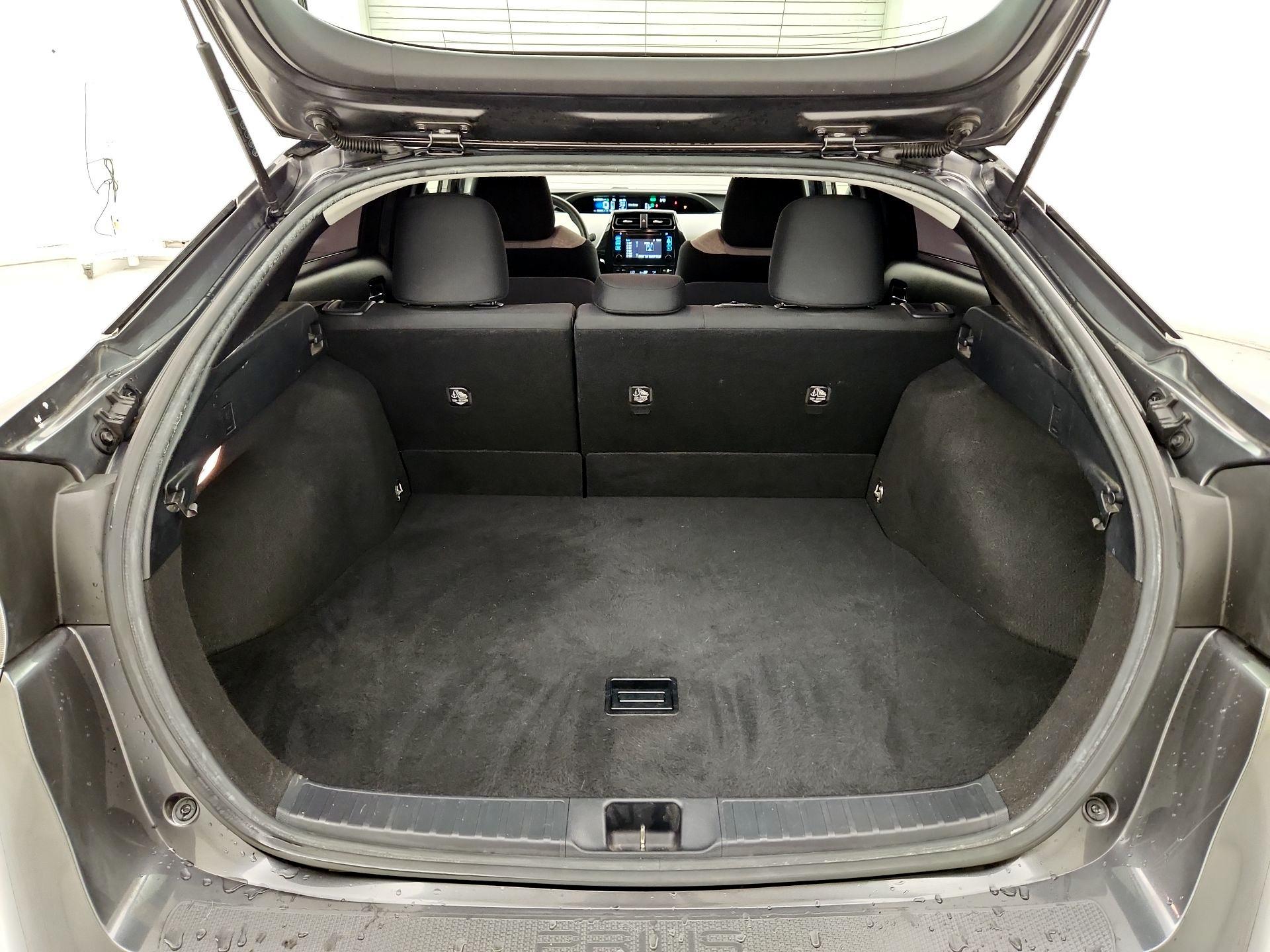 Thumbnail: 2016 Toyota Prius - 20