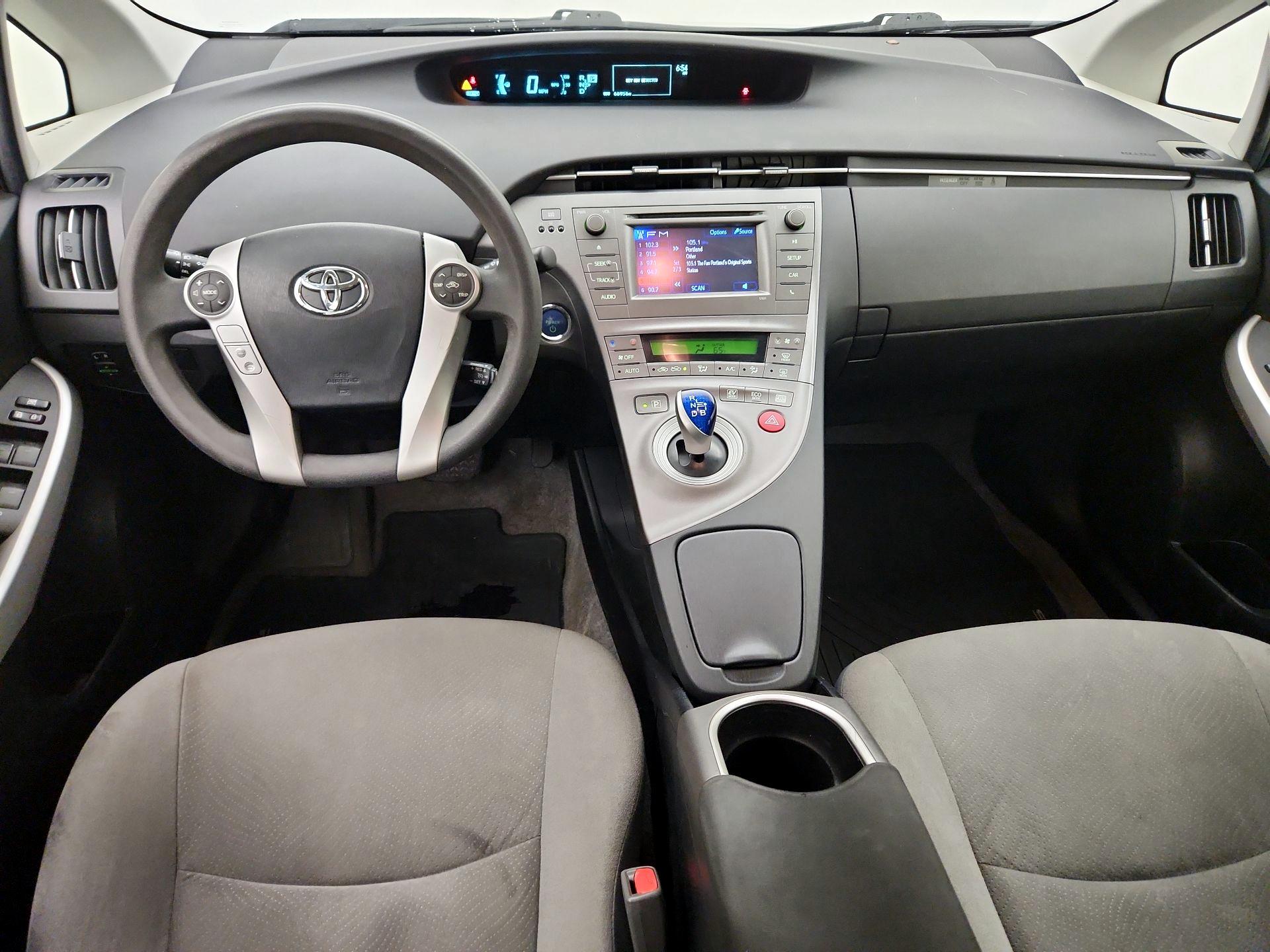 Thumbnail: 2015 Toyota Prius - 9