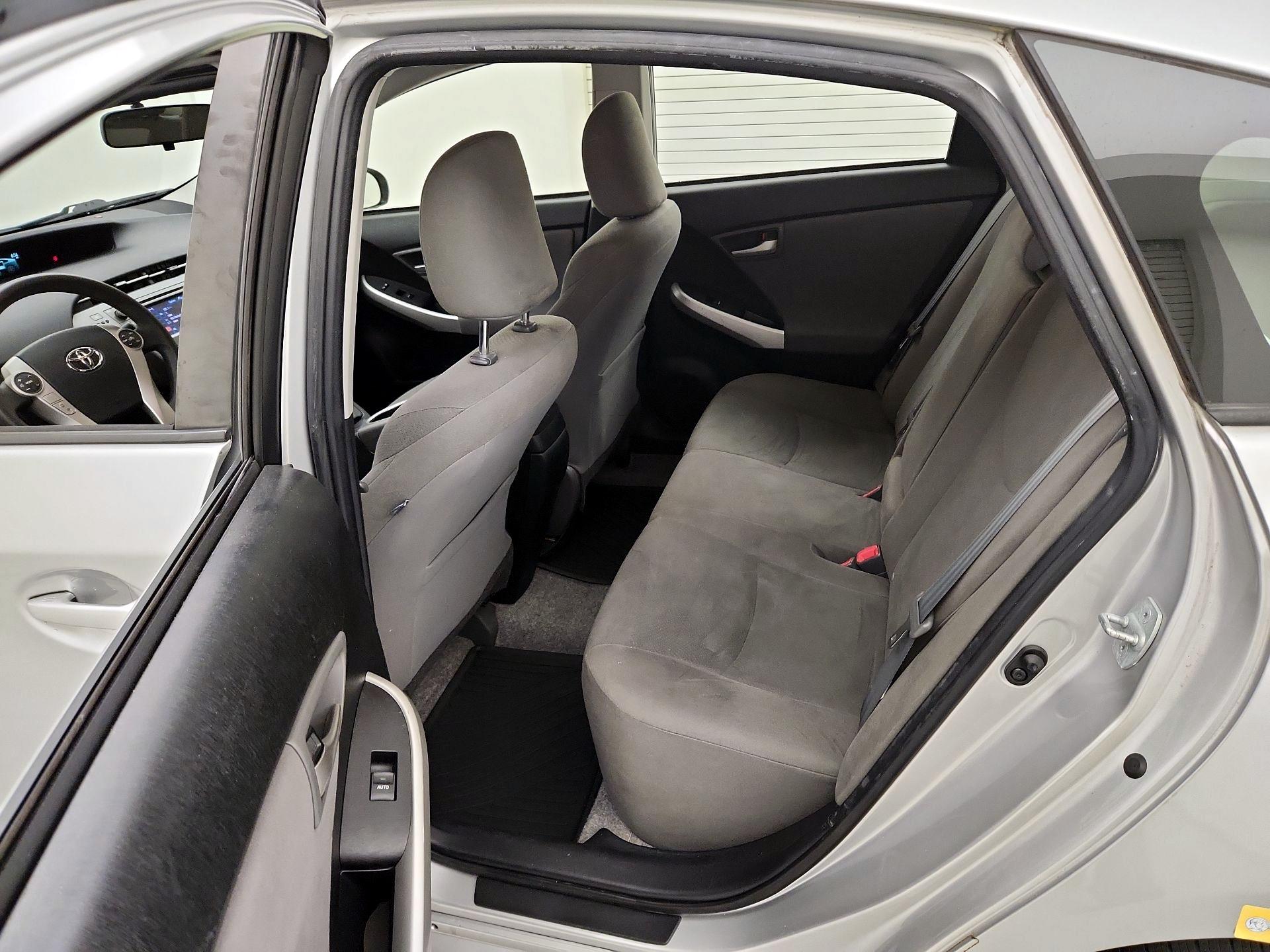 Thumbnail: 2015 Toyota Prius - 19
