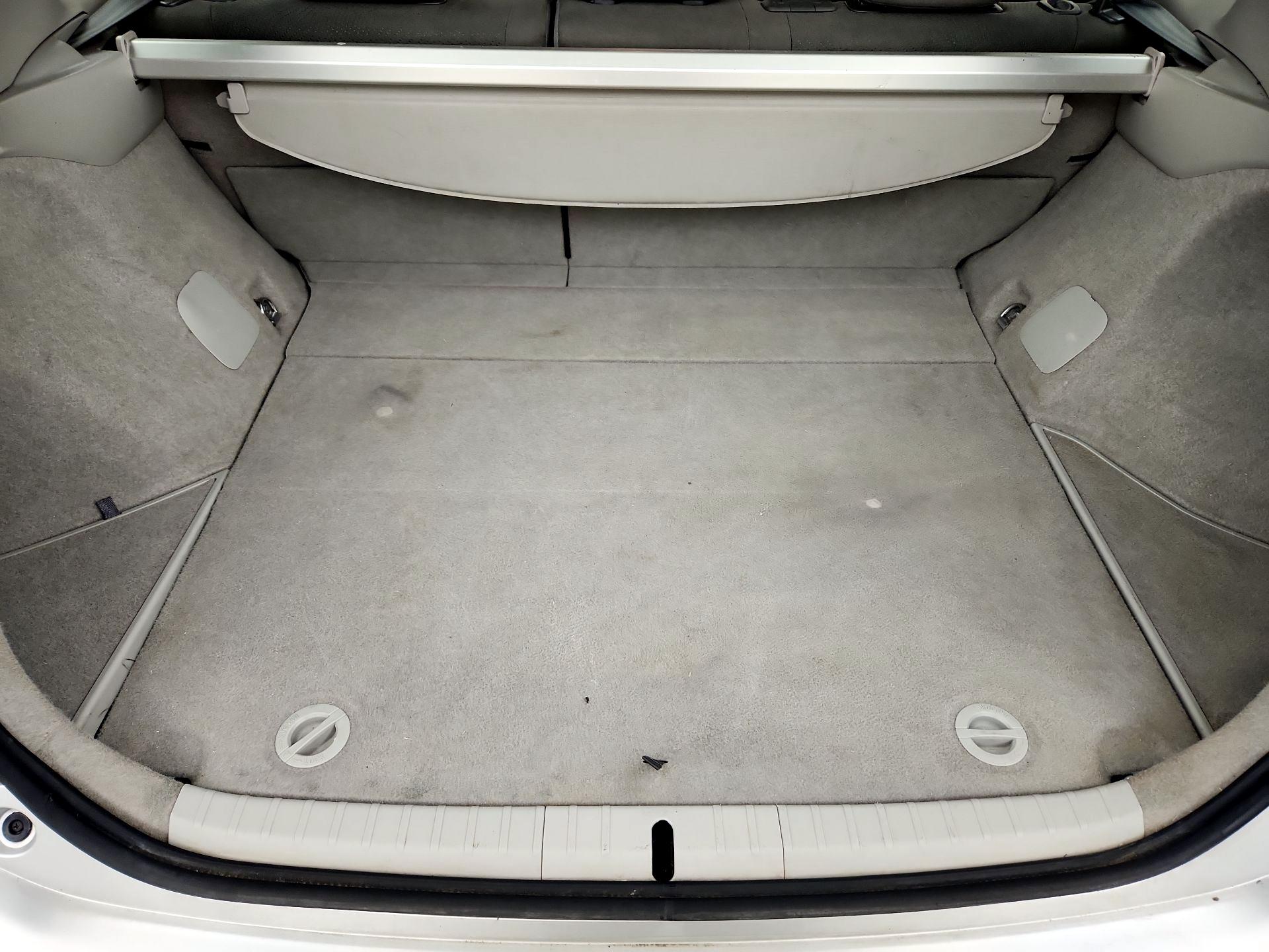 Thumbnail: 2015 Toyota Prius - 20