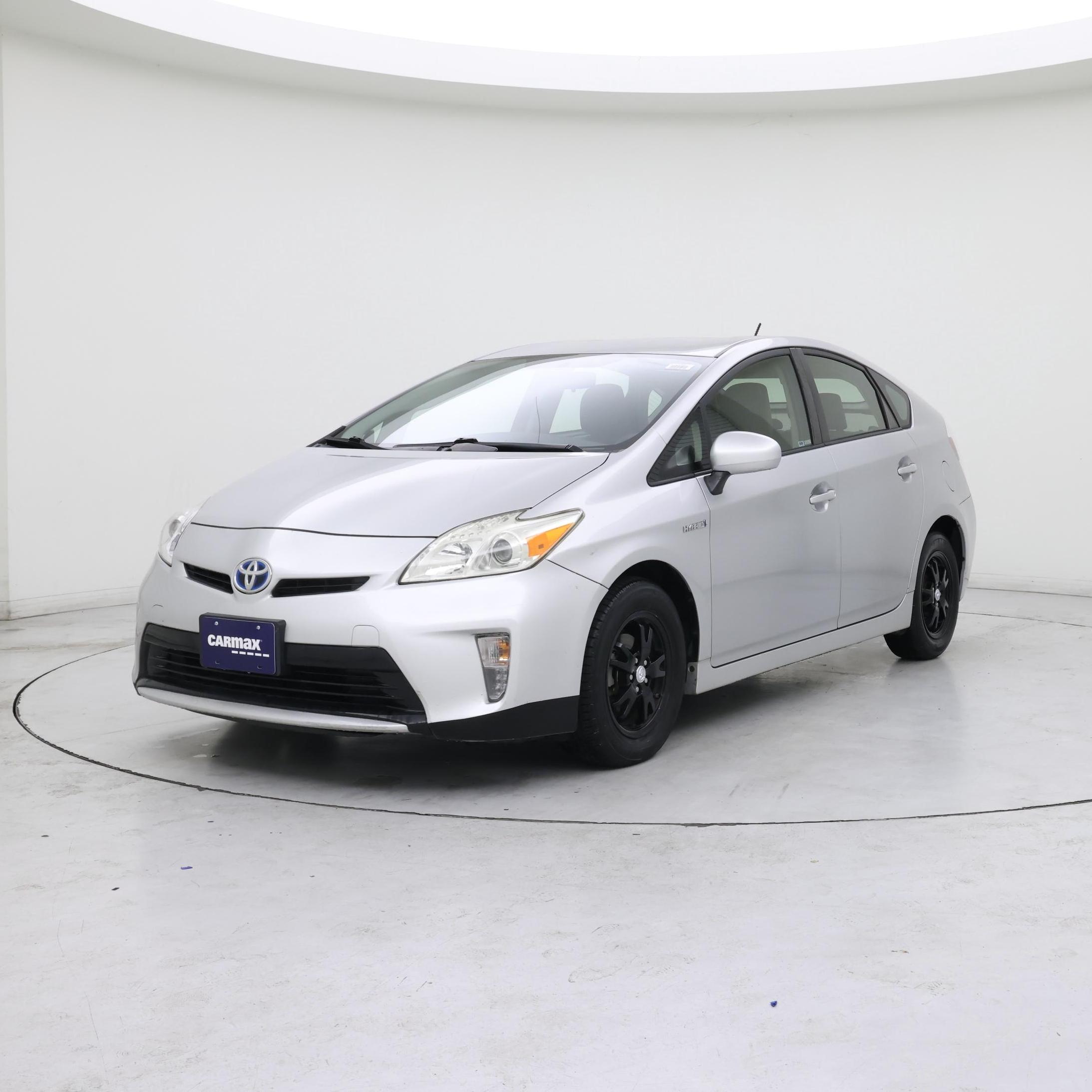 Thumbnail: 2015 Toyota Prius - 4