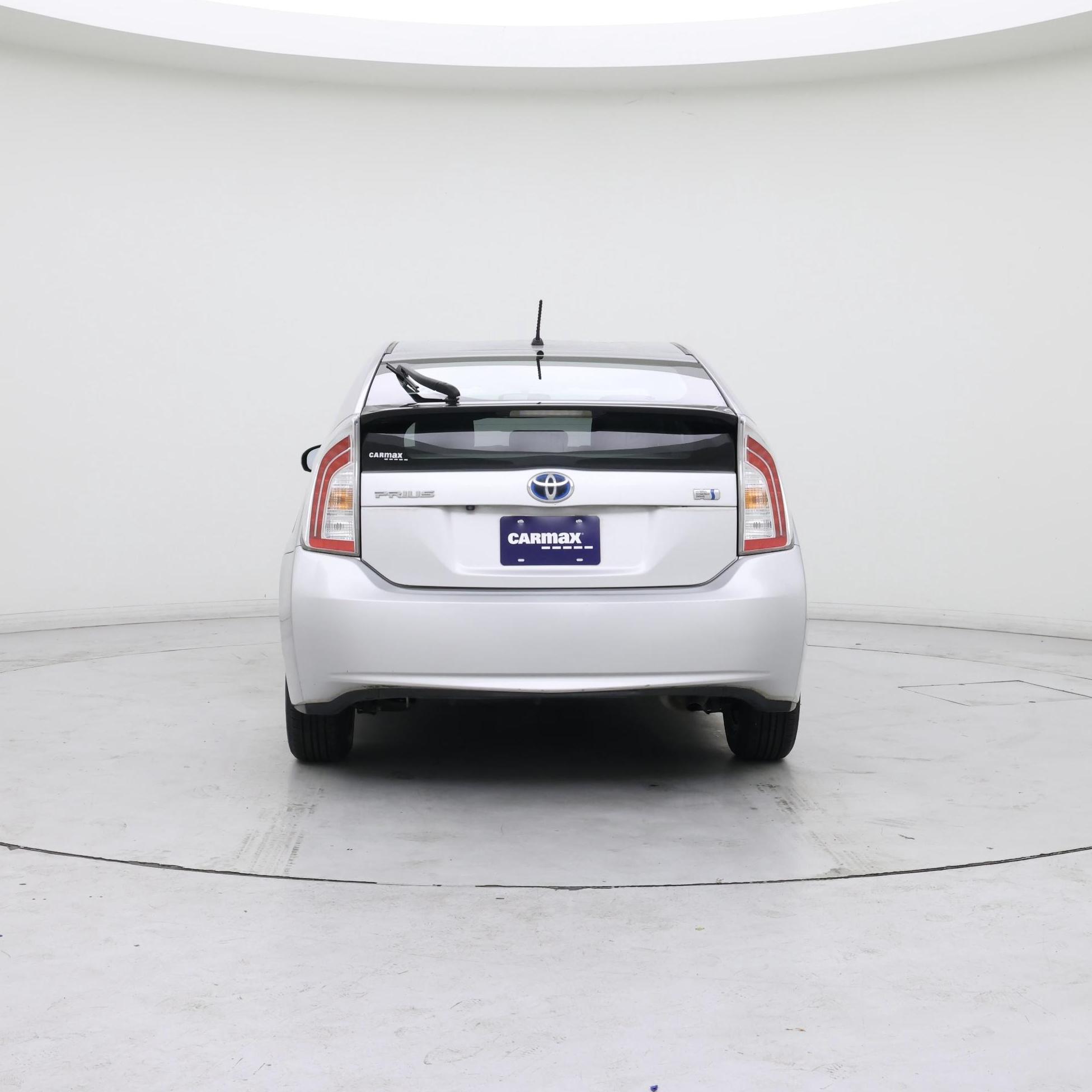Thumbnail: 2015 Toyota Prius - 6