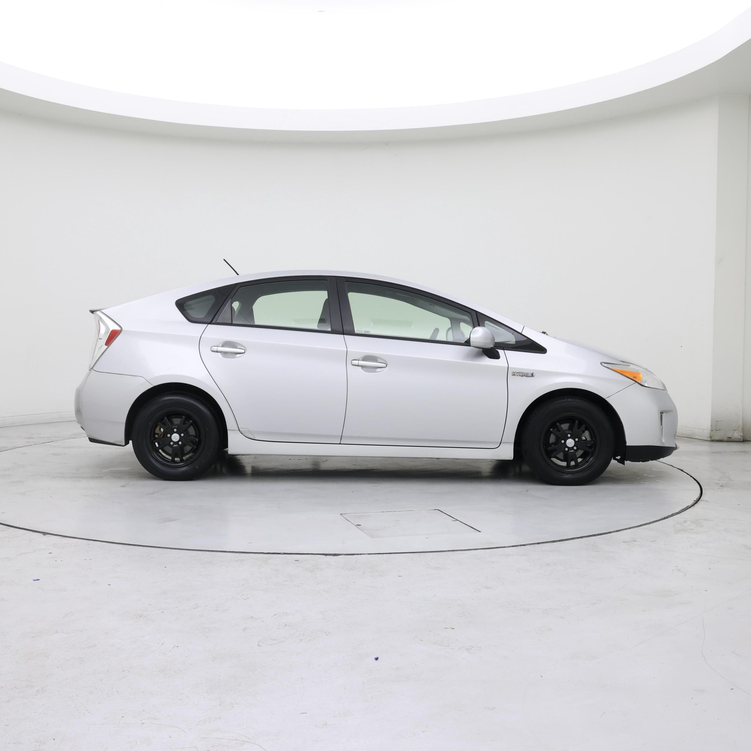 Thumbnail: 2015 Toyota Prius - 7