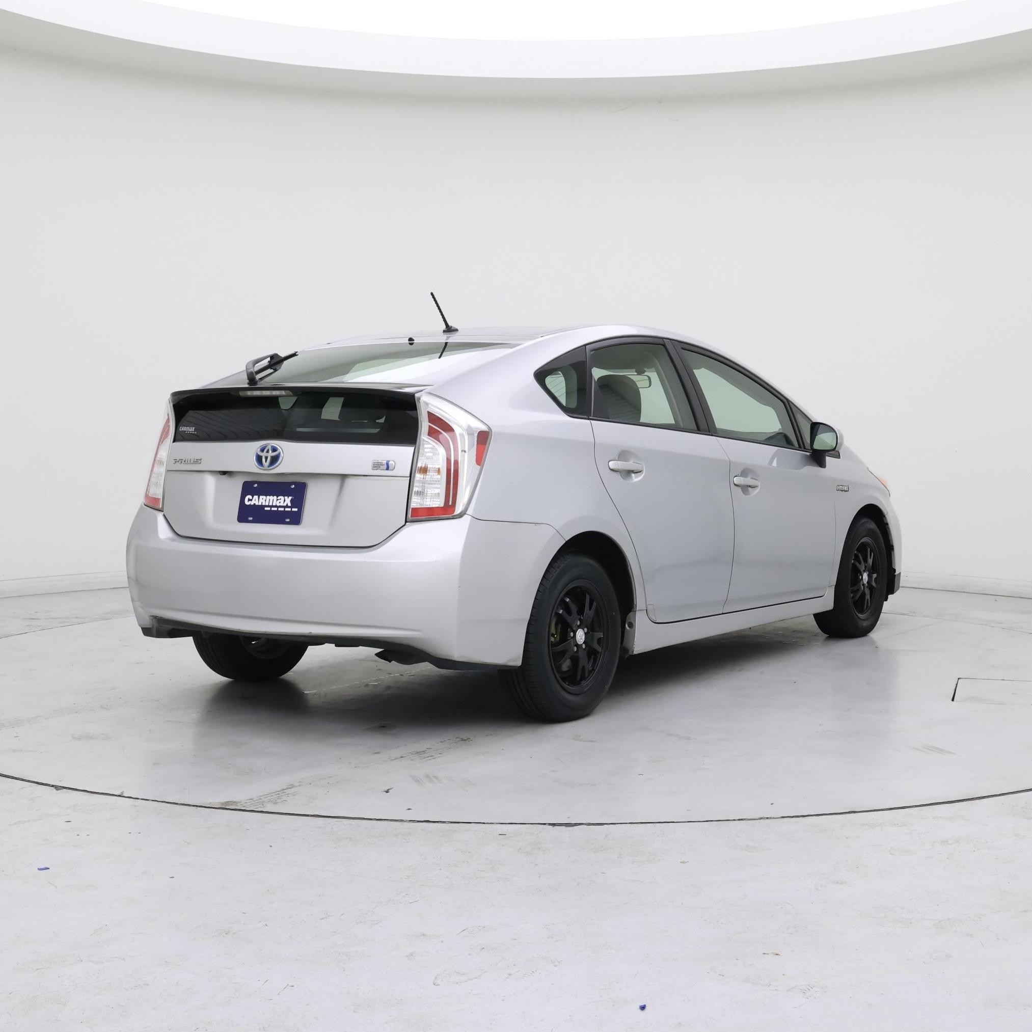 Thumbnail: 2015 Toyota Prius - 8