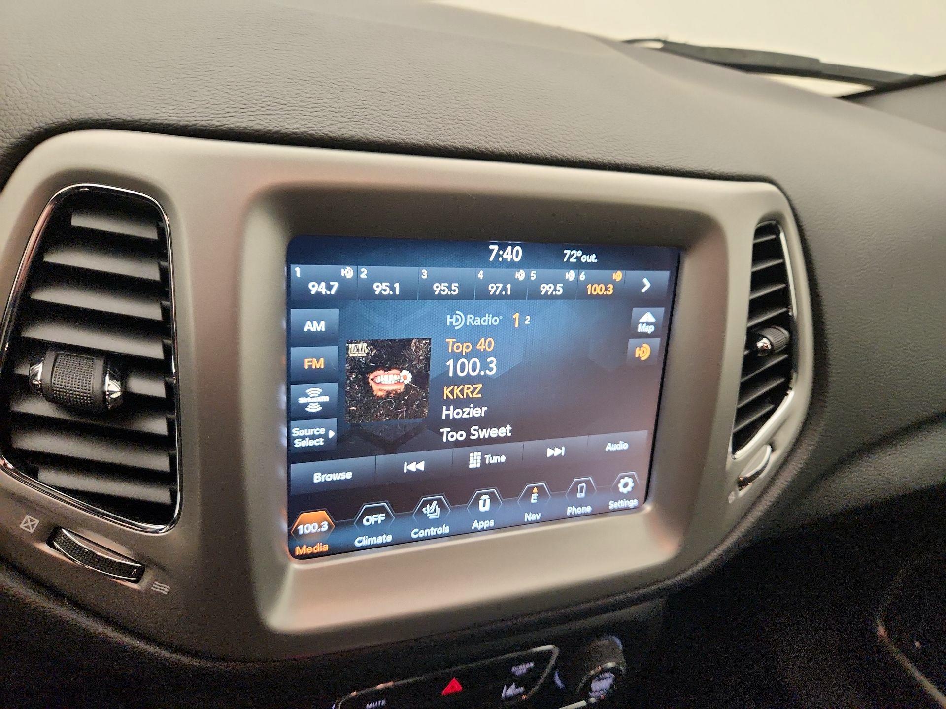 Thumbnail: 2021 Jeep Compass - 16