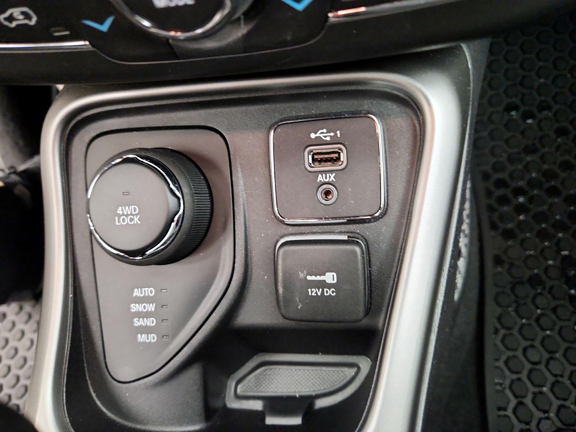 Thumbnail: 2021 Jeep Compass - 19