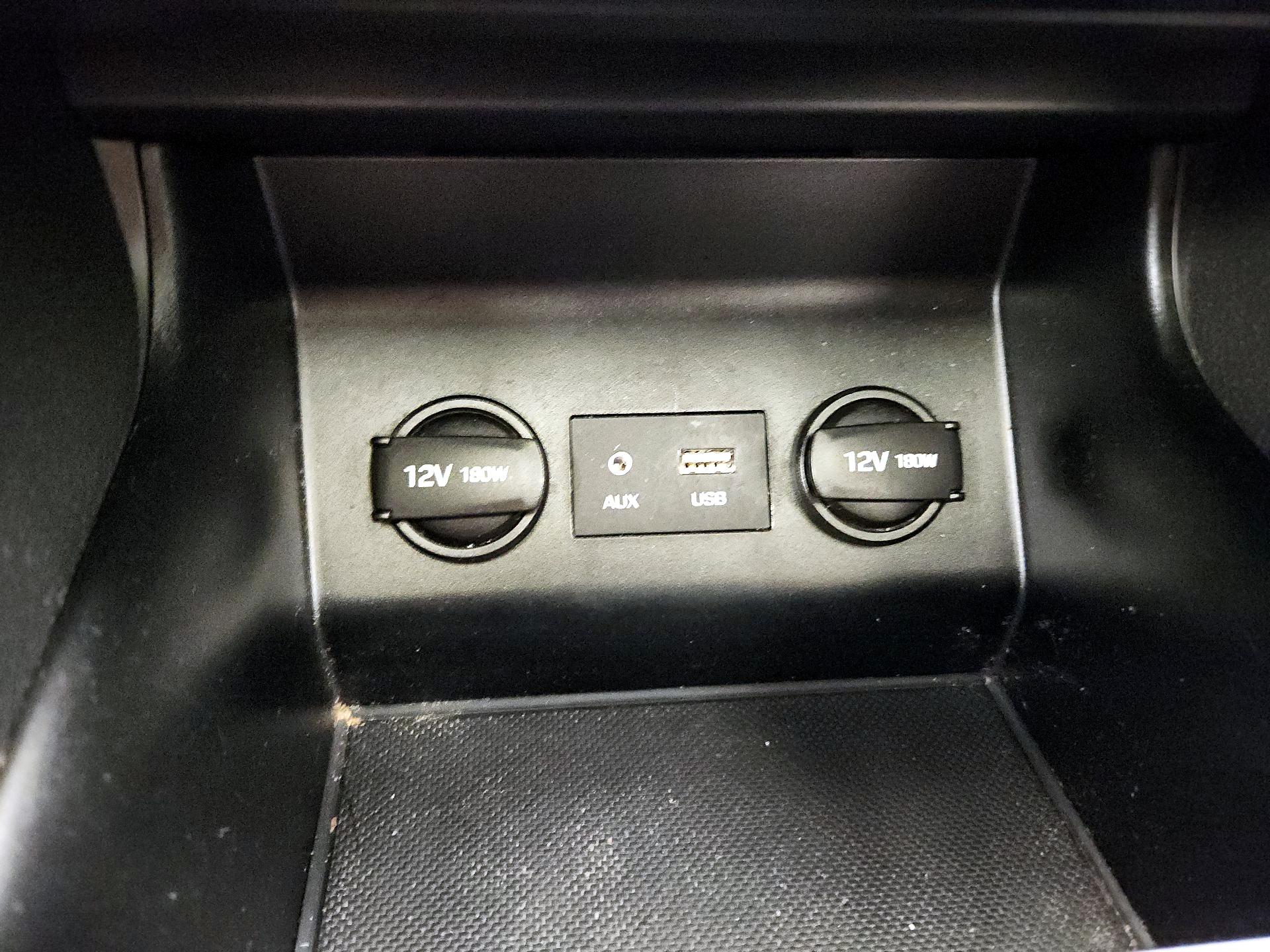 Thumbnail: 2020 Hyundai Elantra - 18