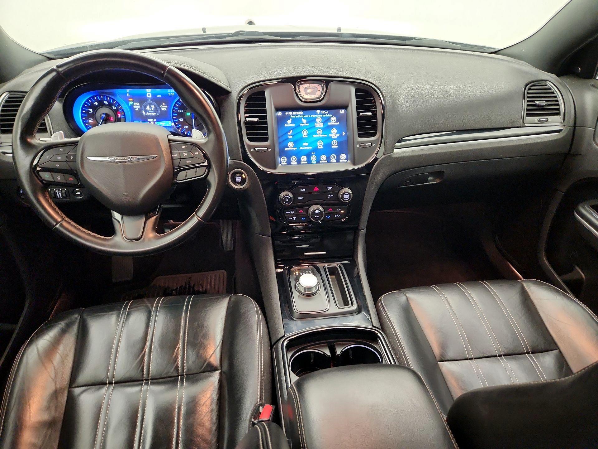 Thumbnail: 2019 Chrysler 300 - 9