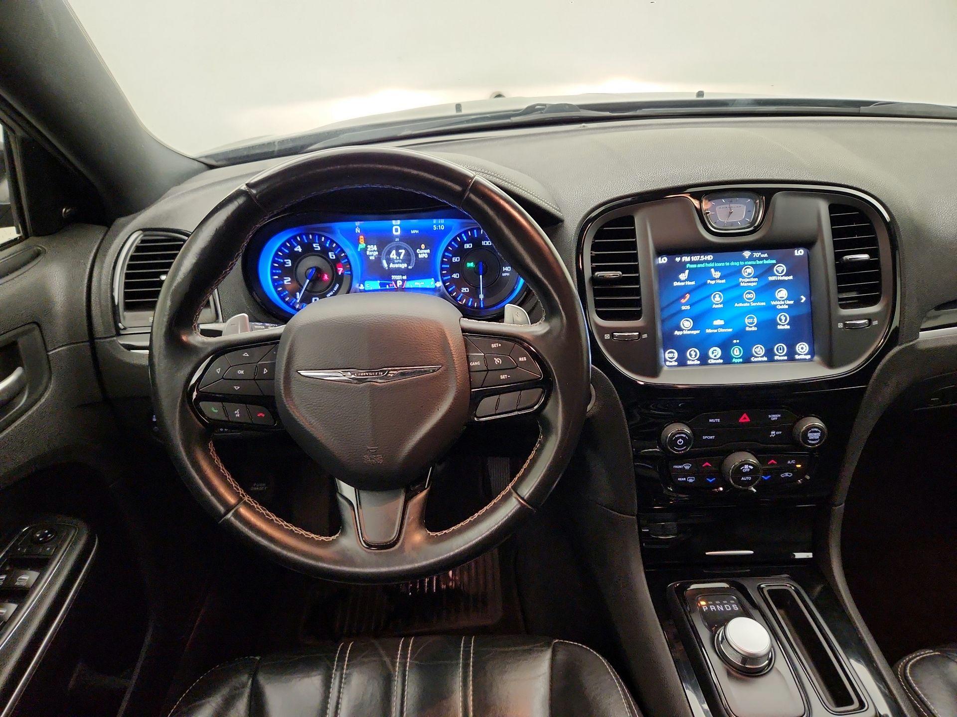 Thumbnail: 2019 Chrysler 300 - 10