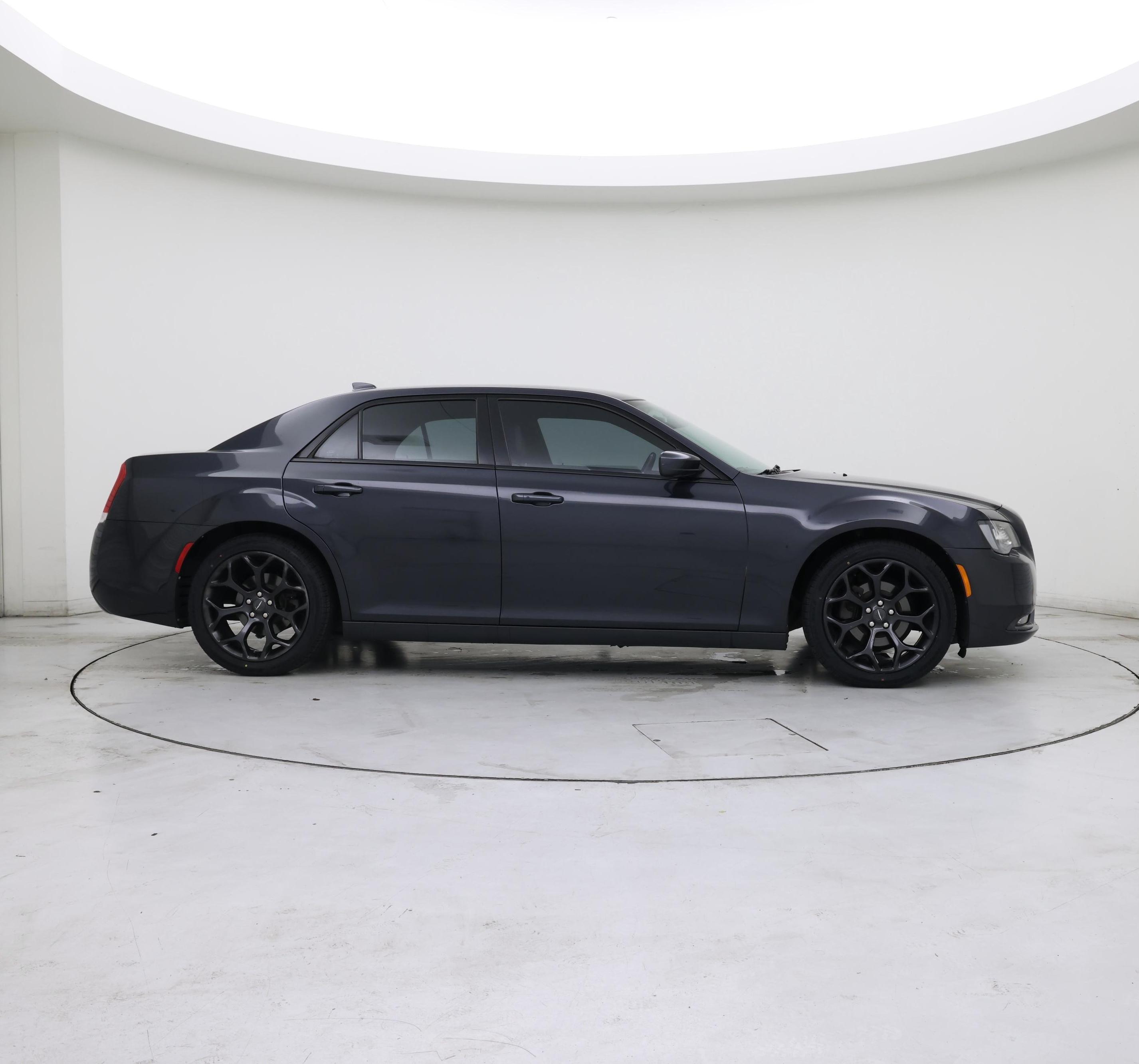 Thumbnail: 2019 Chrysler 300 - 7