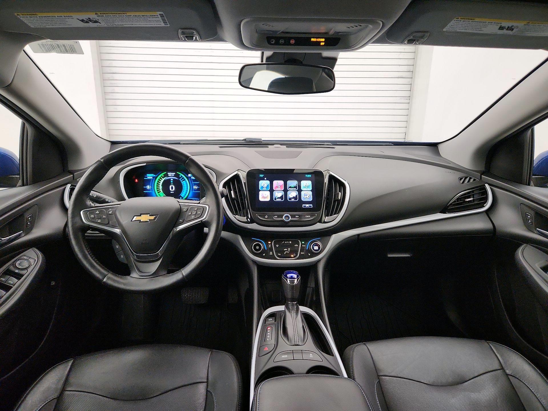 Thumbnail: 2017 Chevrolet Volt - 9