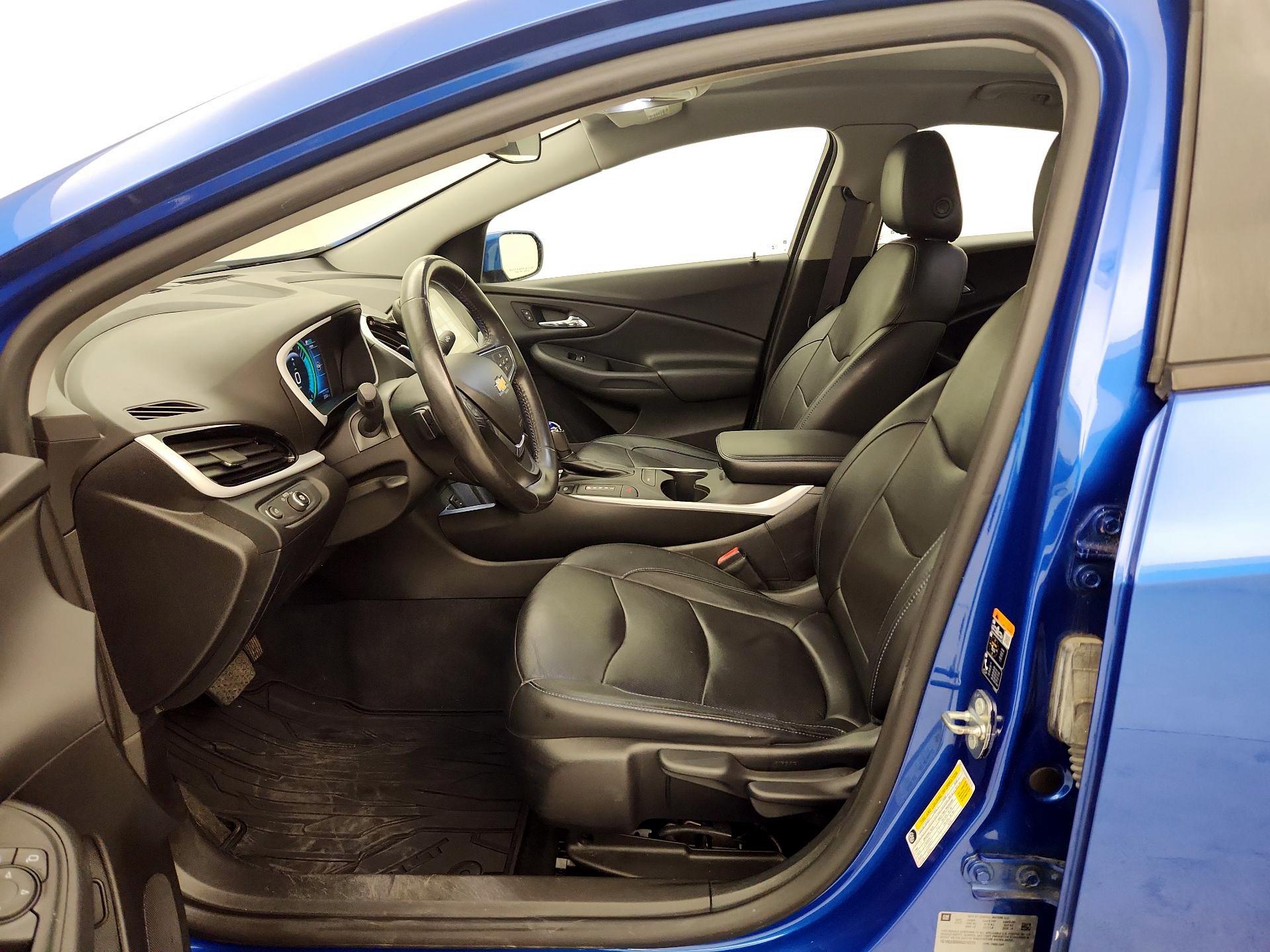 Thumbnail: 2017 Chevrolet Volt - 11