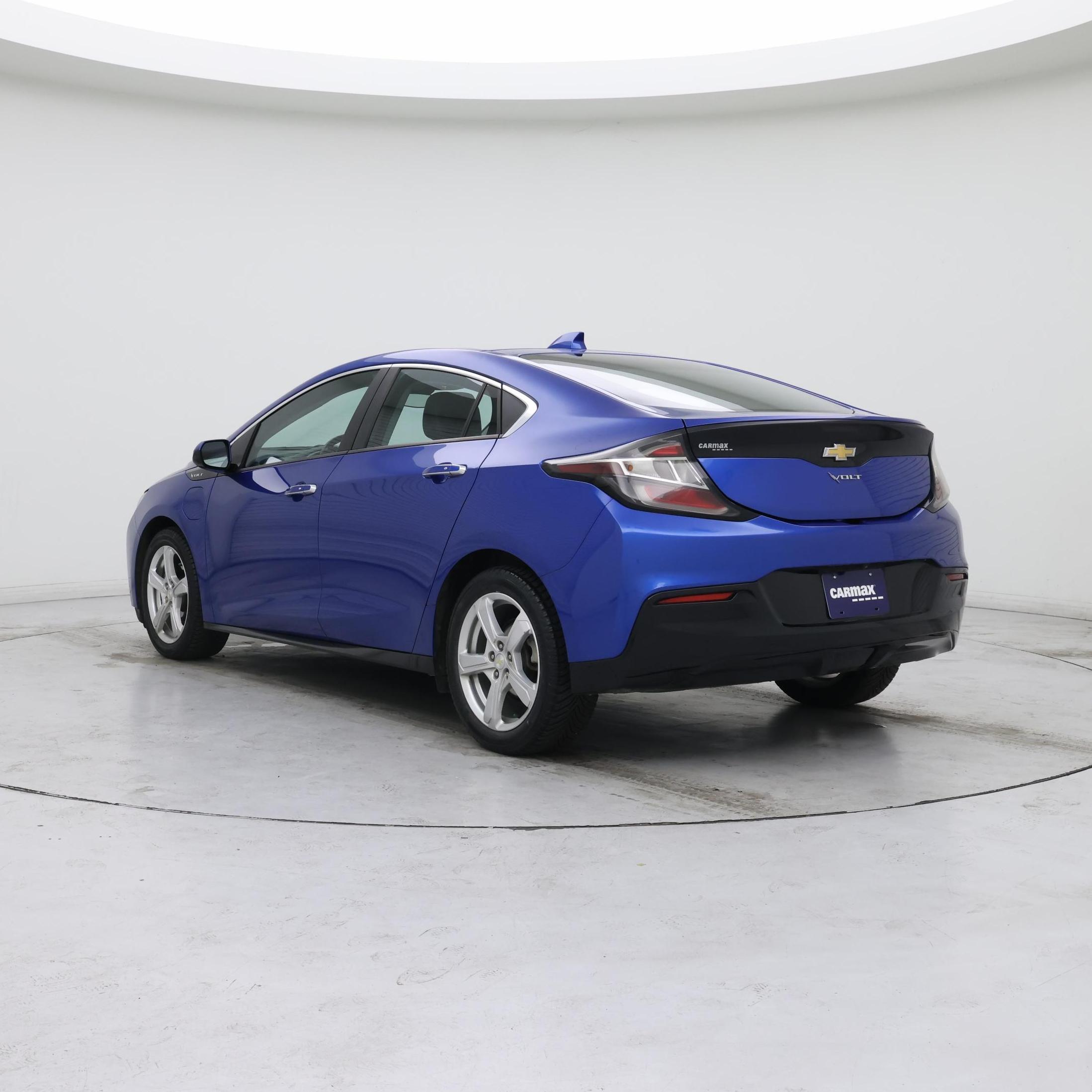 Thumbnail: 2017 Chevrolet Volt - 2