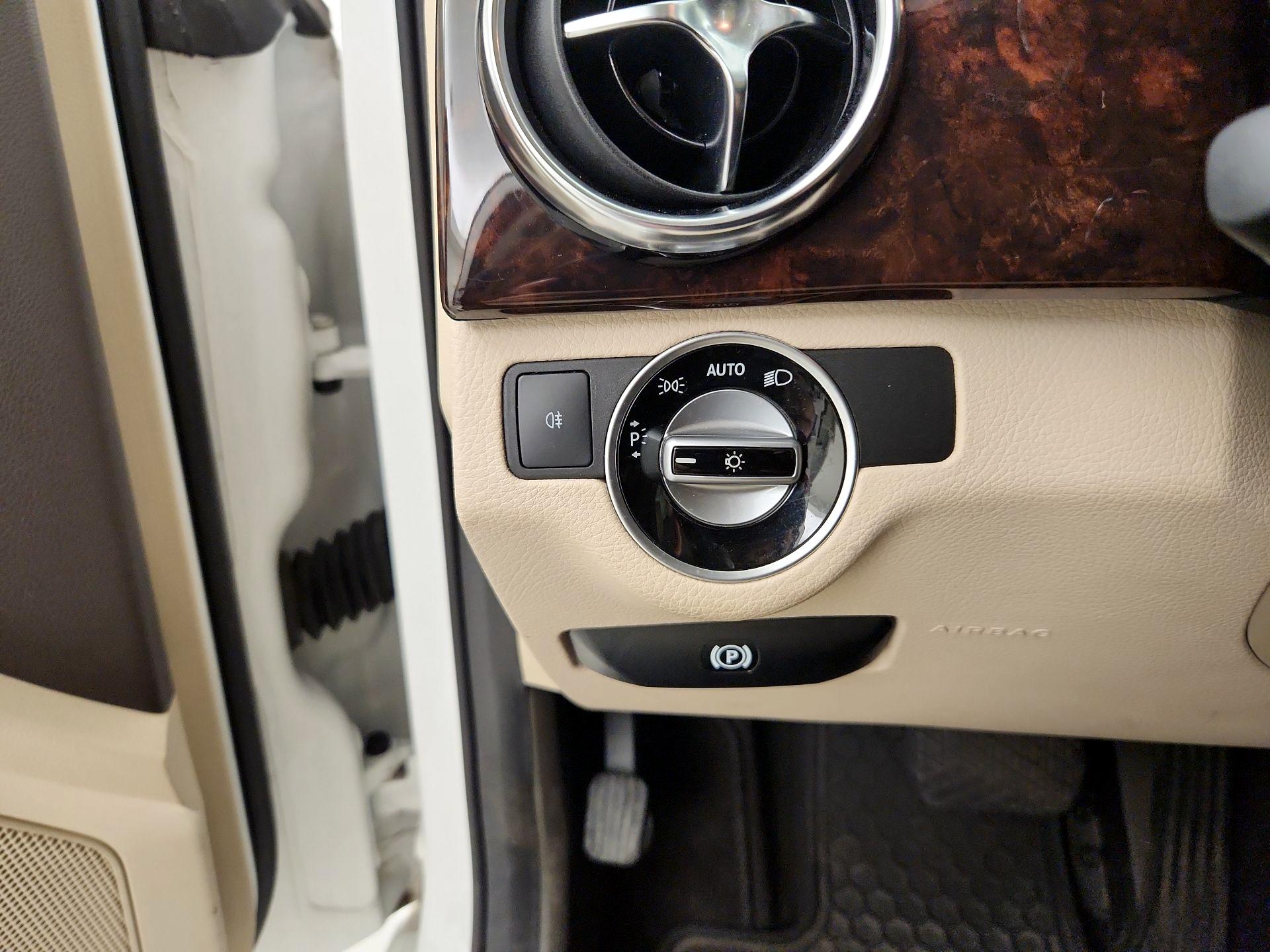 Thumbnail: 2014 Mercedes-Benz GLK - 13