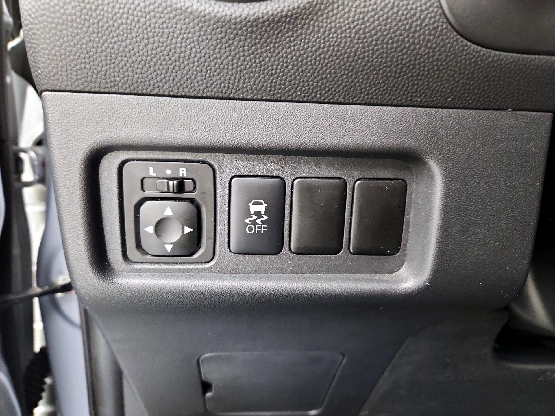 Thumbnail: 2018 Mitsubishi Mirage - 13