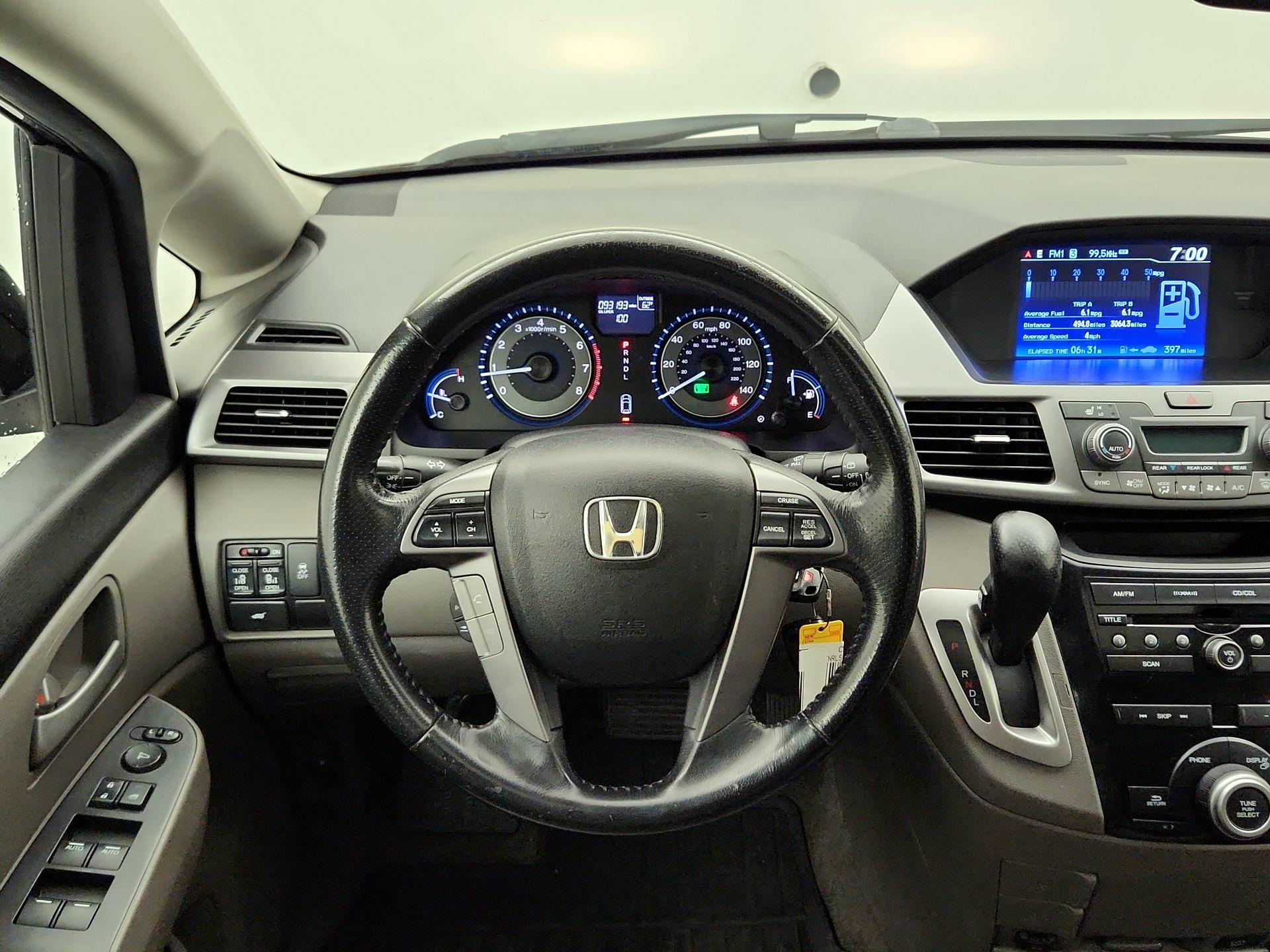 Thumbnail: 2013 Honda Odyssey - 10