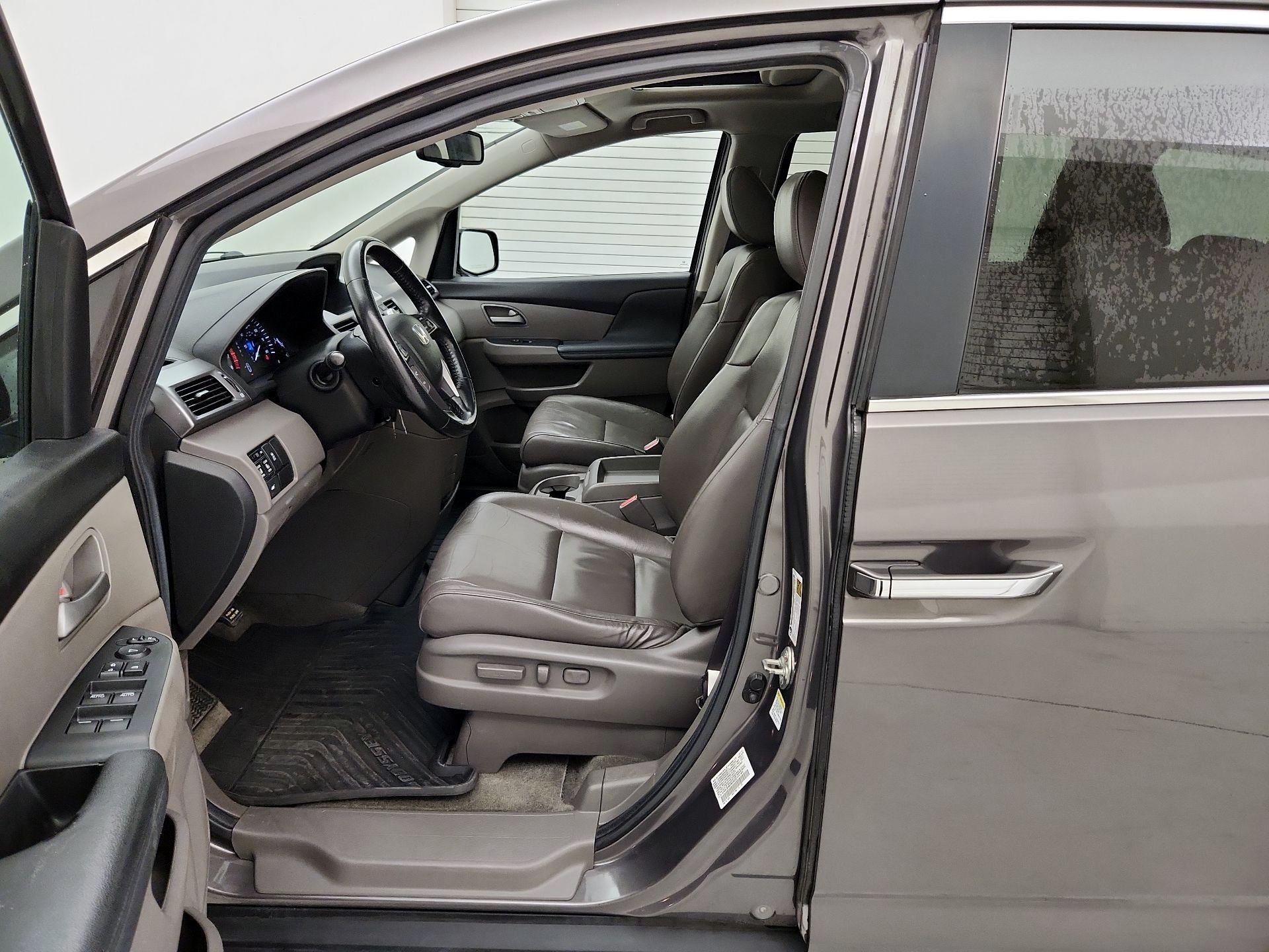 Thumbnail: 2013 Honda Odyssey - 11