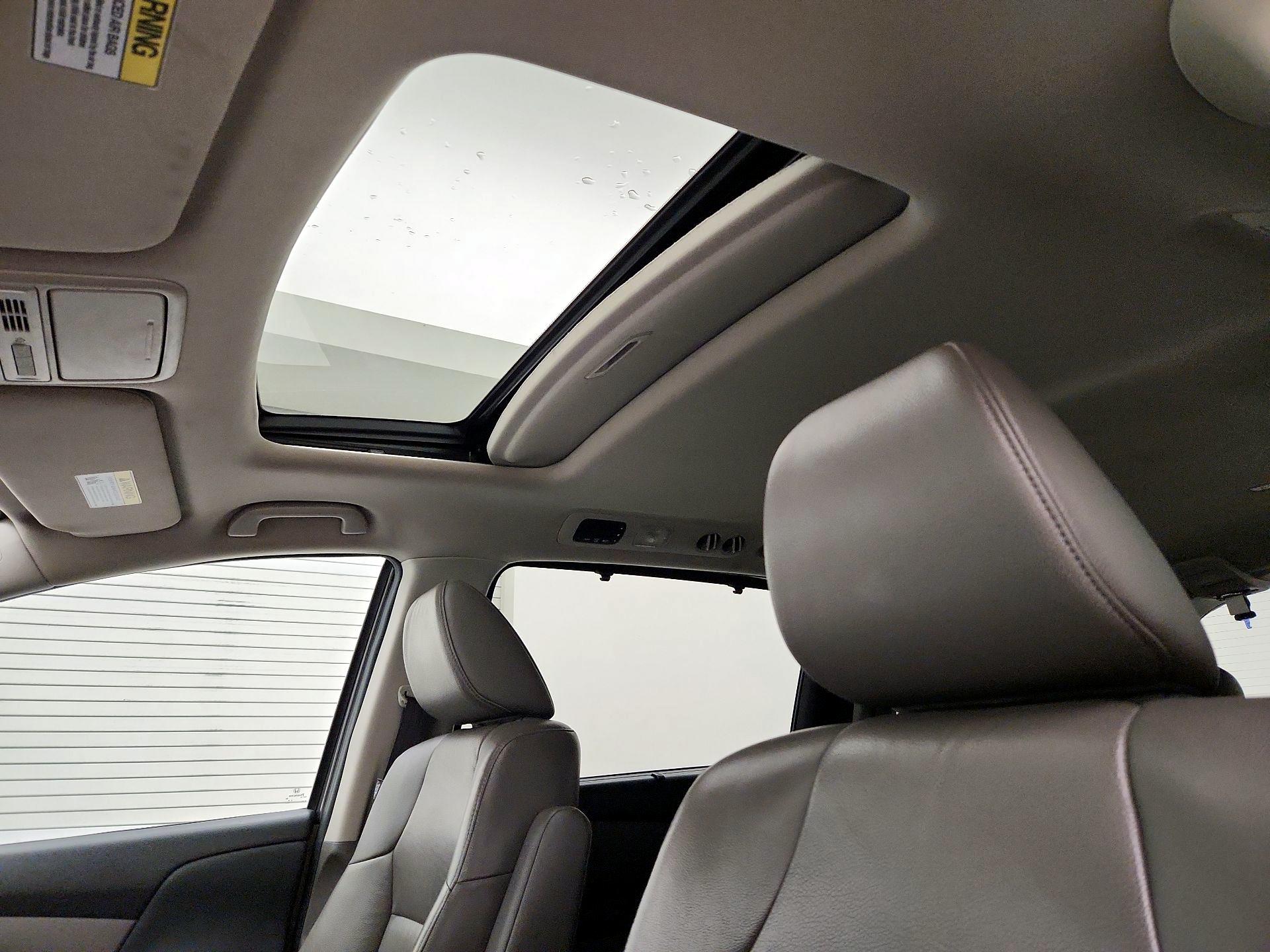 Thumbnail: 2013 Honda Odyssey - 19