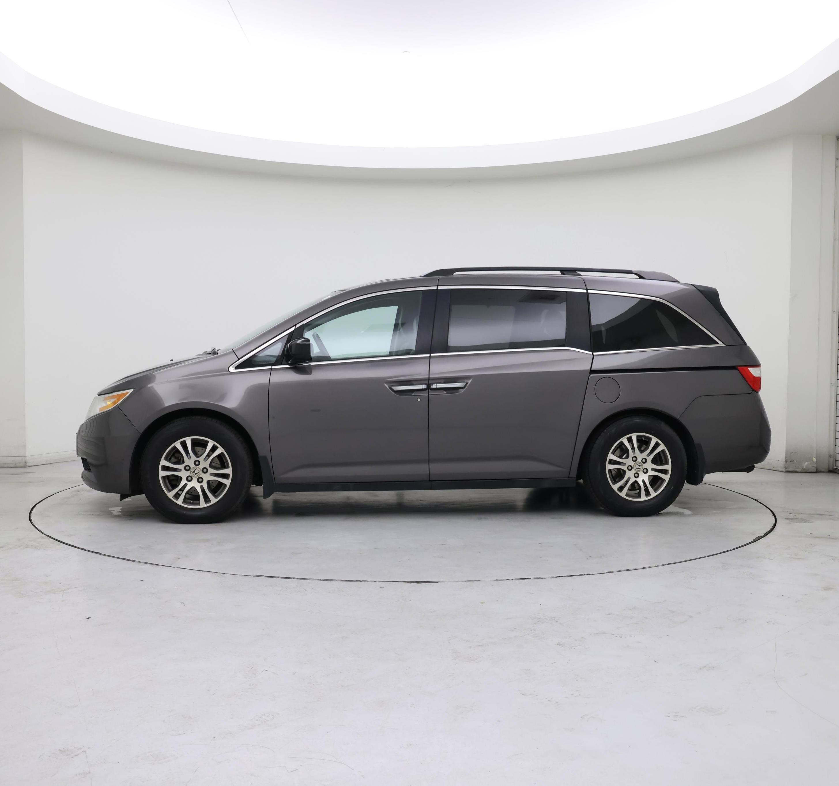 Thumbnail: 2013 Honda Odyssey - 3
