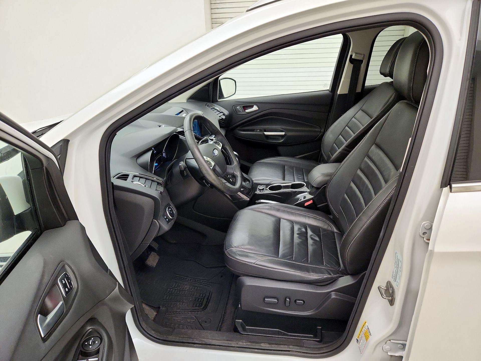 Thumbnail: 2016 Ford Escape - 11